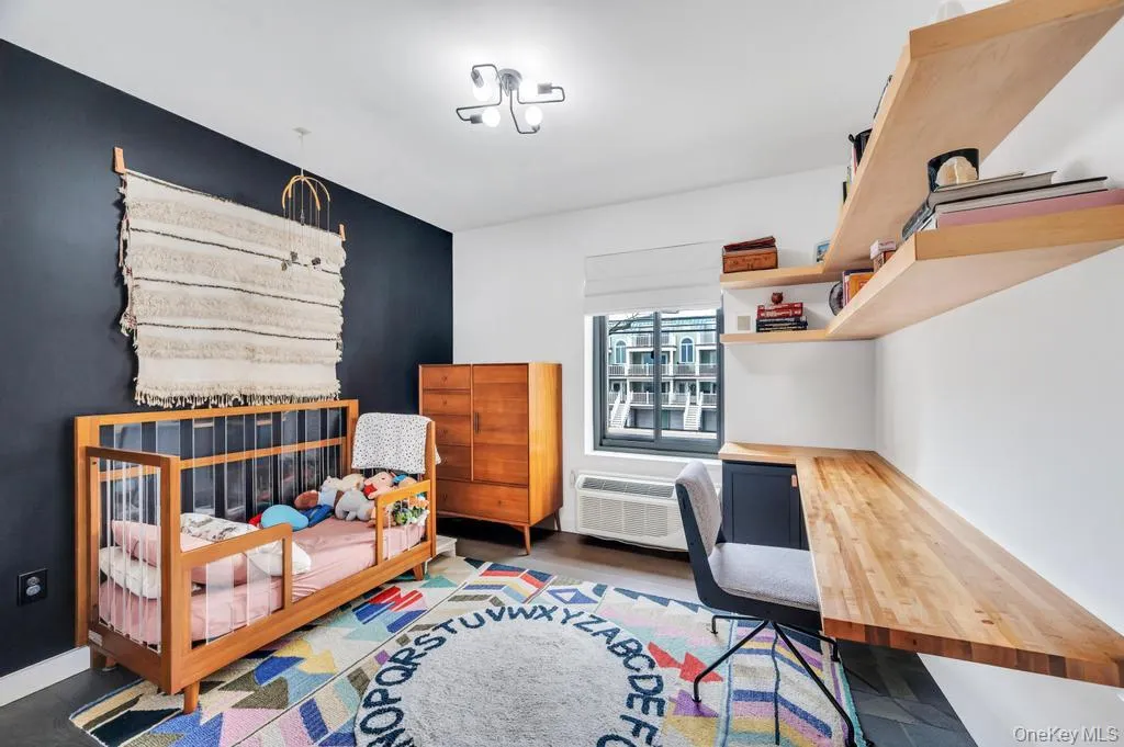 2nd Bedroom / Office 2nd Bedroom / Office