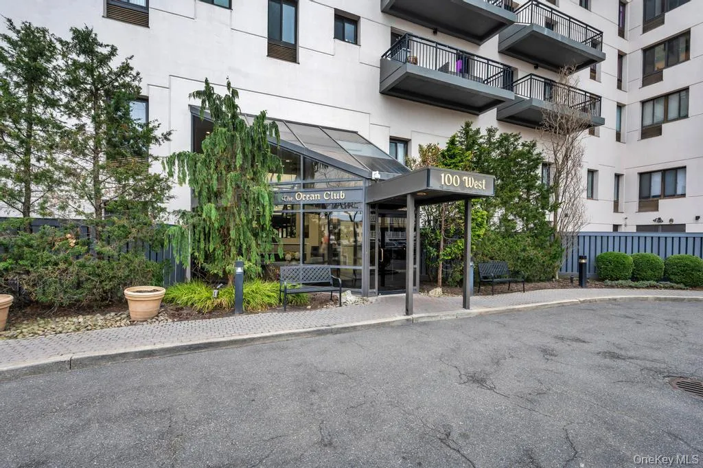 The Ocean Club Entrance The Ocean Club Entrance