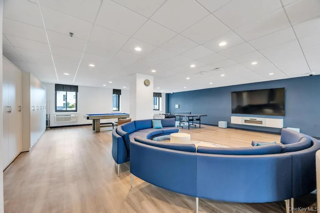 100 Broadway, Long Beach, NY, 2 Bedrooms Bedrooms, 5 Rooms Rooms,2 BathroomsBathrooms,Residential Lease,For Rent,Broadway,0,983519 100 Broadway, Long Beach, NY, 2 Bedrooms Bedrooms, 5 Rooms Rooms,2 BathroomsBathrooms,Residential Lease,For Rent,Broadway,0,983519