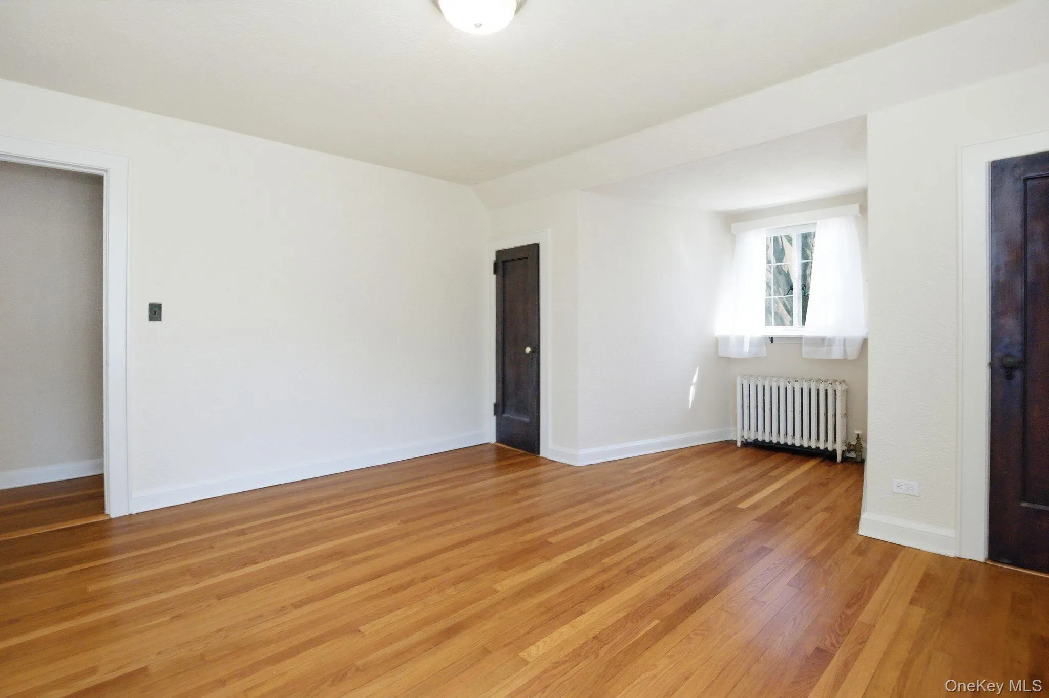 5 Seymour Place, White Plains, NY, 4 Bedrooms Bedrooms, 8 Rooms Rooms,3 BathroomsBathrooms,Residential,For Rent,Seymour,0,983542 5 Seymour Place, White Plains, NY, 4 Bedrooms Bedrooms, 8 Rooms Rooms,3 BathroomsBathrooms,Residential,For Rent,Seymour,0,983542