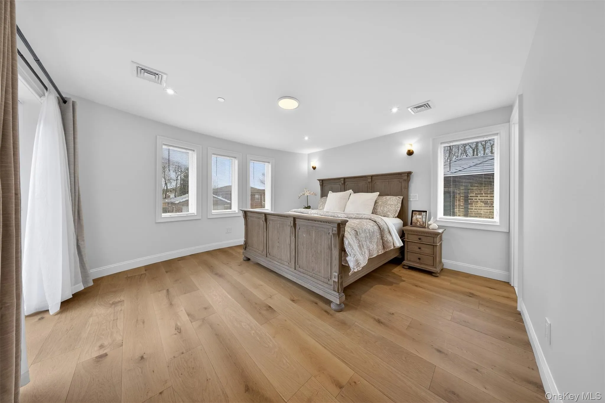 14-05 133RD Place, New York, NY, 4 Bedrooms Bedrooms, 8 Rooms Rooms,2 BathroomsBathrooms,Residential,For Rent,133RD,0,KEY983556 14-05 133RD Place, New York, NY, 4 Bedrooms Bedrooms, 8 Rooms Rooms,2 BathroomsBathrooms,Residential,For Rent,133RD,0,KEY983556