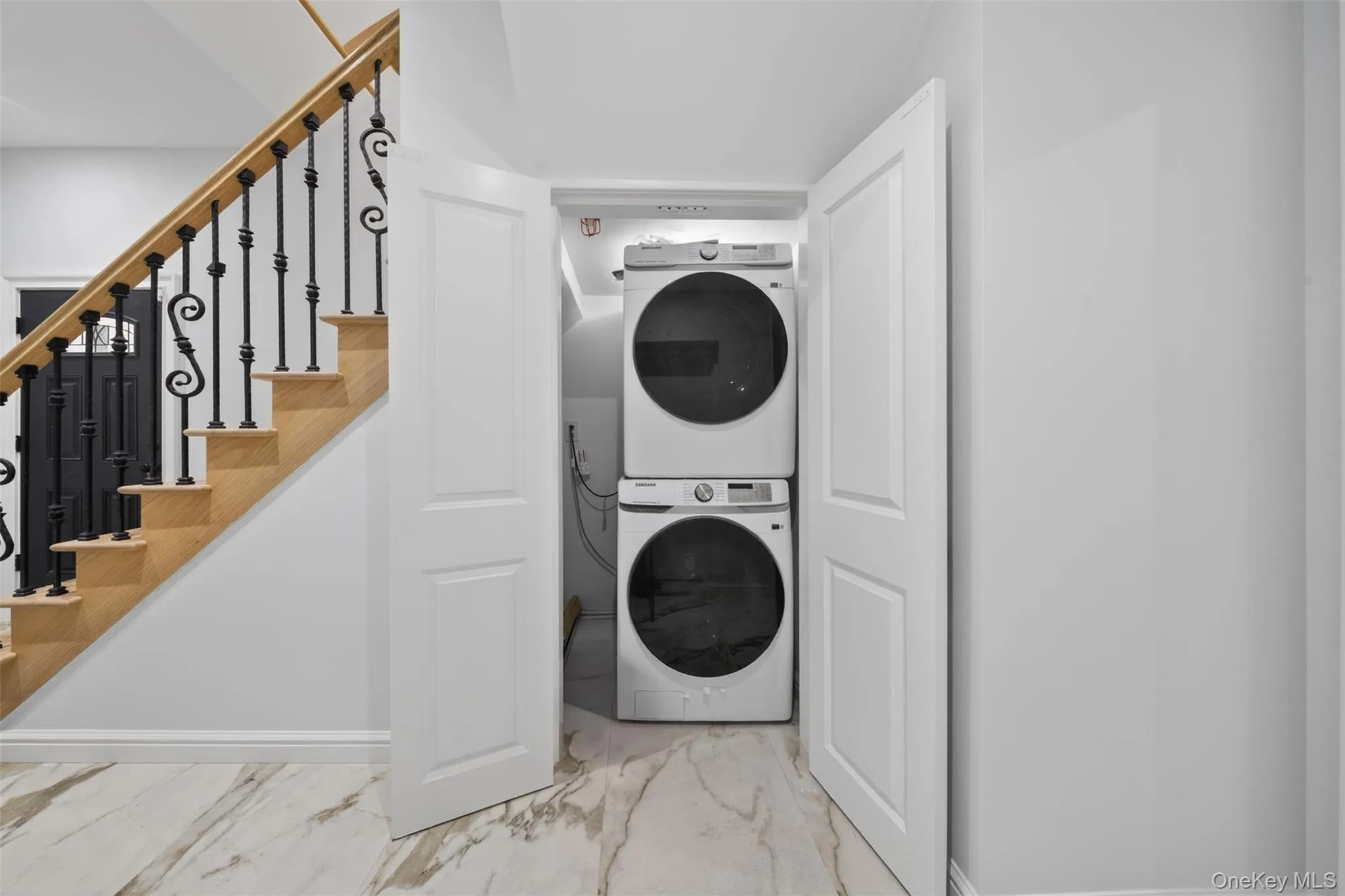 14-05 133RD Place, New York, NY, 4 Bedrooms Bedrooms, 8 Rooms Rooms,2 BathroomsBathrooms,Residential,For Rent,133RD,0,KEY983556 14-05 133RD Place, New York, NY, 4 Bedrooms Bedrooms, 8 Rooms Rooms,2 BathroomsBathrooms,Residential,For Rent,133RD,0,KEY983556