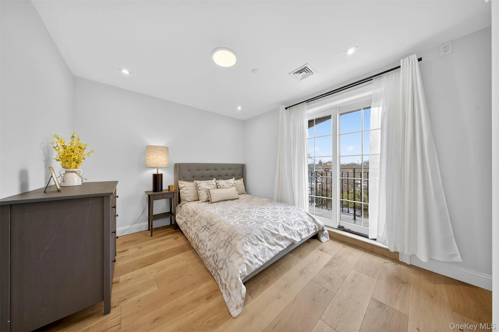 14-05 133RD Place, New York, NY, 4 Bedrooms Bedrooms, 8 Rooms Rooms,2 BathroomsBathrooms,Residential,For Rent,133RD,0,KEY983556 14-05 133RD Place, New York, NY, 4 Bedrooms Bedrooms, 8 Rooms Rooms,2 BathroomsBathrooms,Residential,For Rent,133RD,0,KEY983556