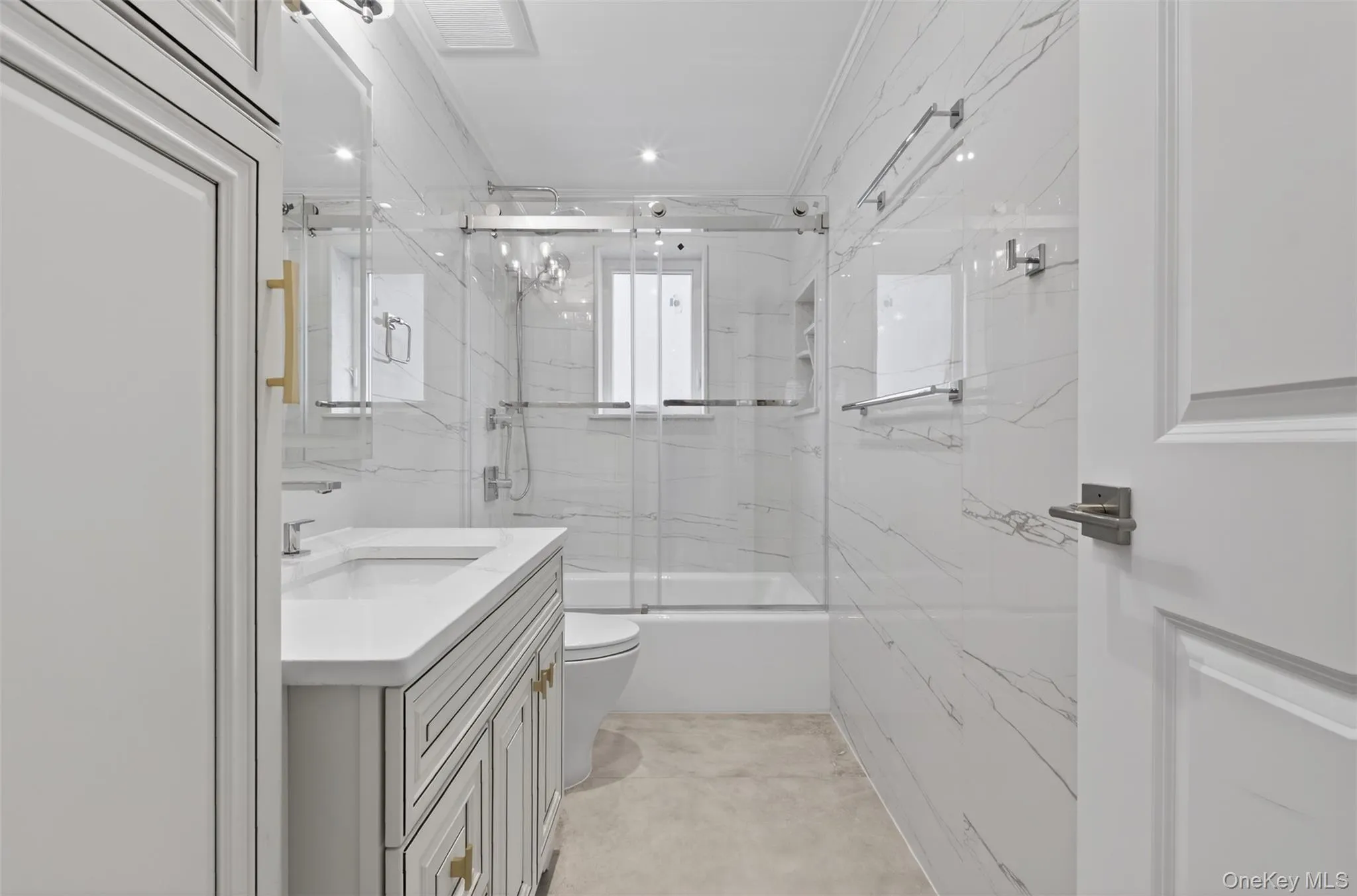 14-05 133RD Place, New York, NY, 4 Bedrooms Bedrooms, 8 Rooms Rooms,2 BathroomsBathrooms,Residential,For Rent,133RD,0,KEY983556 14-05 133RD Place, New York, NY, 4 Bedrooms Bedrooms, 8 Rooms Rooms,2 BathroomsBathrooms,Residential,For Rent,133RD,0,KEY983556
