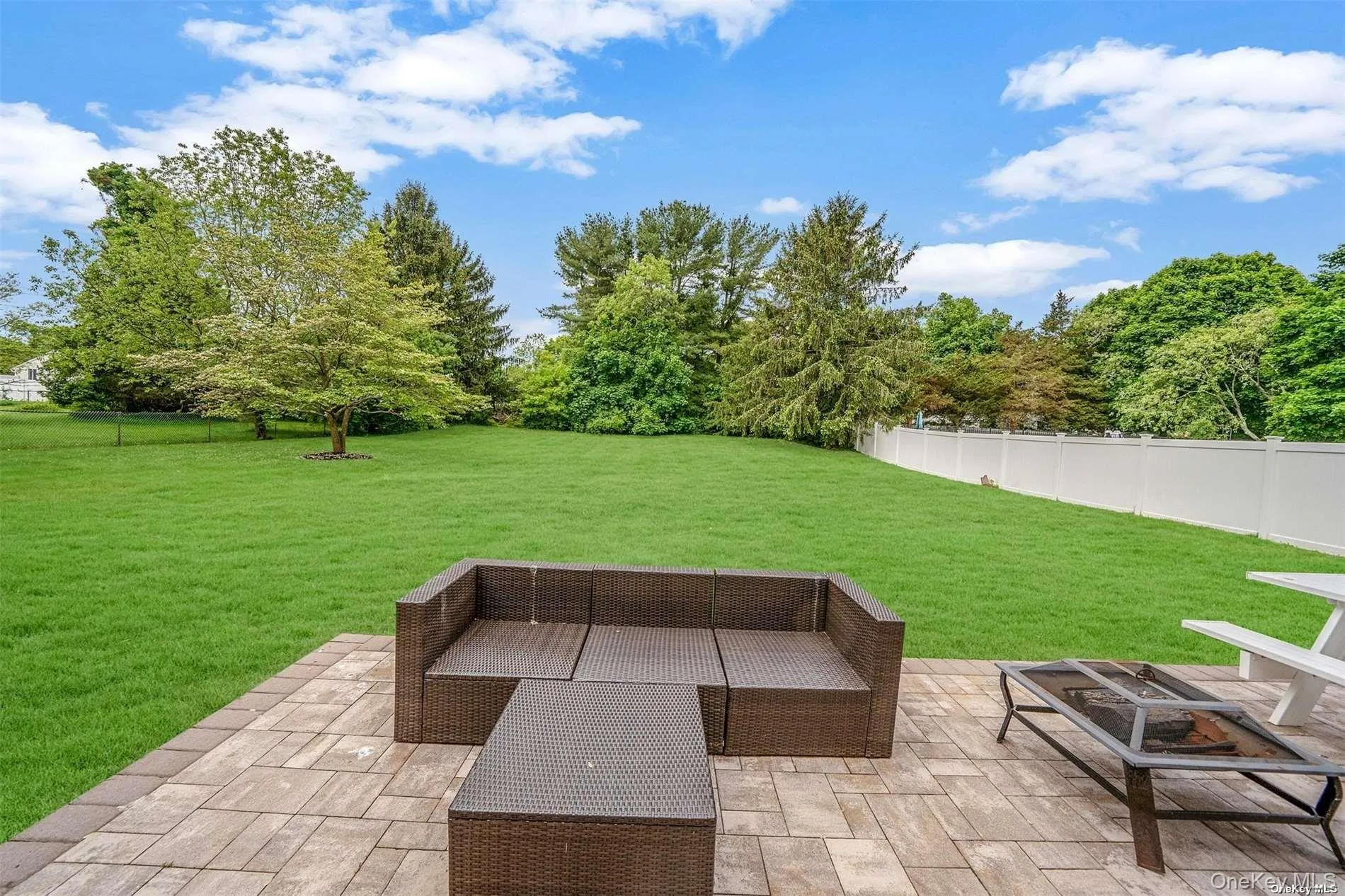 278 Pipe Stave Hollow Road, Brookhaven, NY, 4 Bedrooms Bedrooms, 8 Rooms Rooms,3 BathroomsBathrooms,Residential Lease,For Rent,Pipe Stave Hollow,0,983566 278 Pipe Stave Hollow Road, Brookhaven, NY, 4 Bedrooms Bedrooms, 8 Rooms Rooms,3 BathroomsBathrooms,Residential Lease,For Rent,Pipe Stave Hollow,0,983566