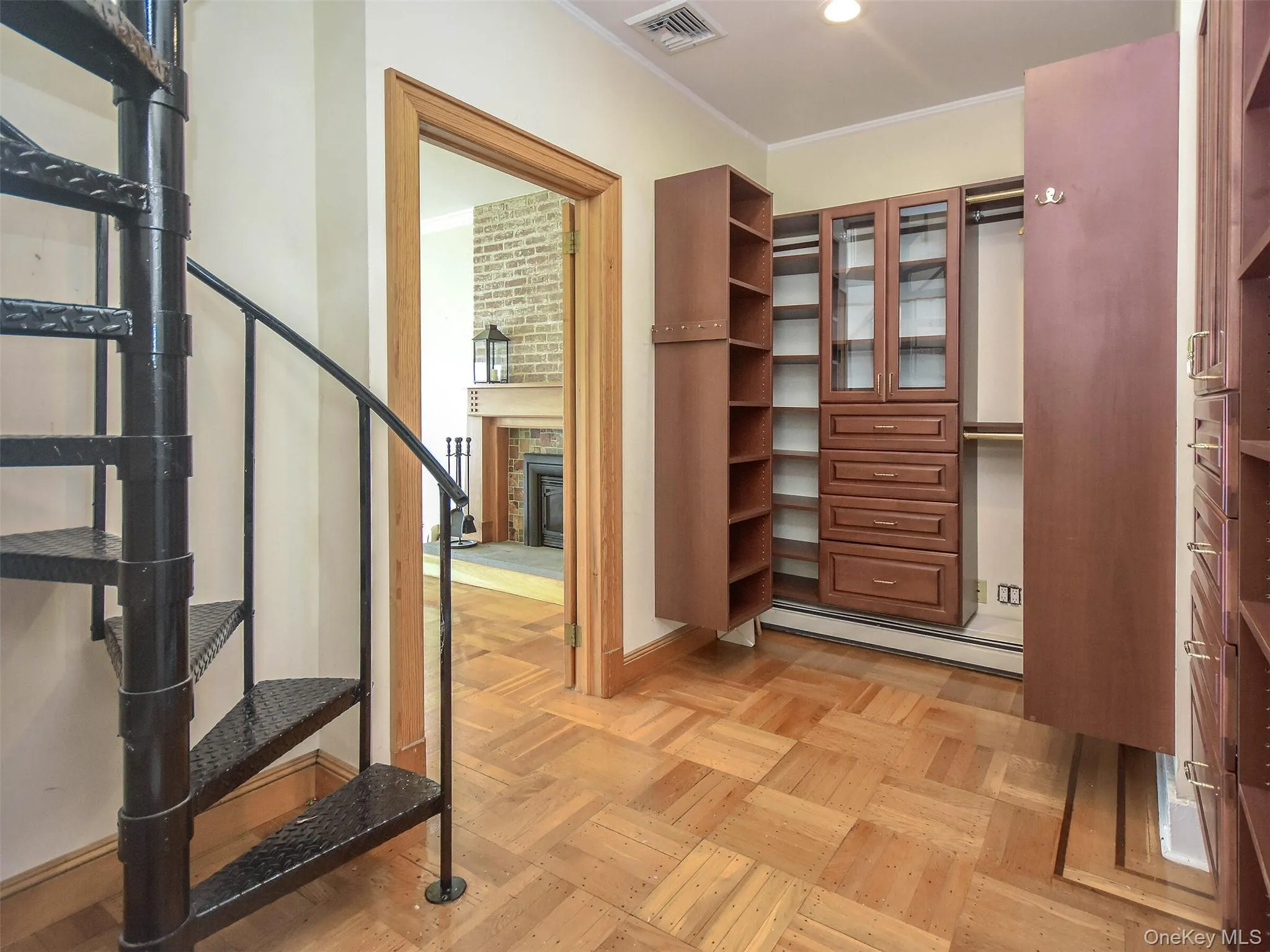 24 Bay Avenue, Oyster Bay, NY, 3 Bedrooms Bedrooms, 8 Rooms Rooms,3 BathroomsBathrooms,Residential Lease,For Rent,Bay,0,983570 24 Bay Avenue, Oyster Bay, NY, 3 Bedrooms Bedrooms, 8 Rooms Rooms,3 BathroomsBathrooms,Residential Lease,For Rent,Bay,0,983570