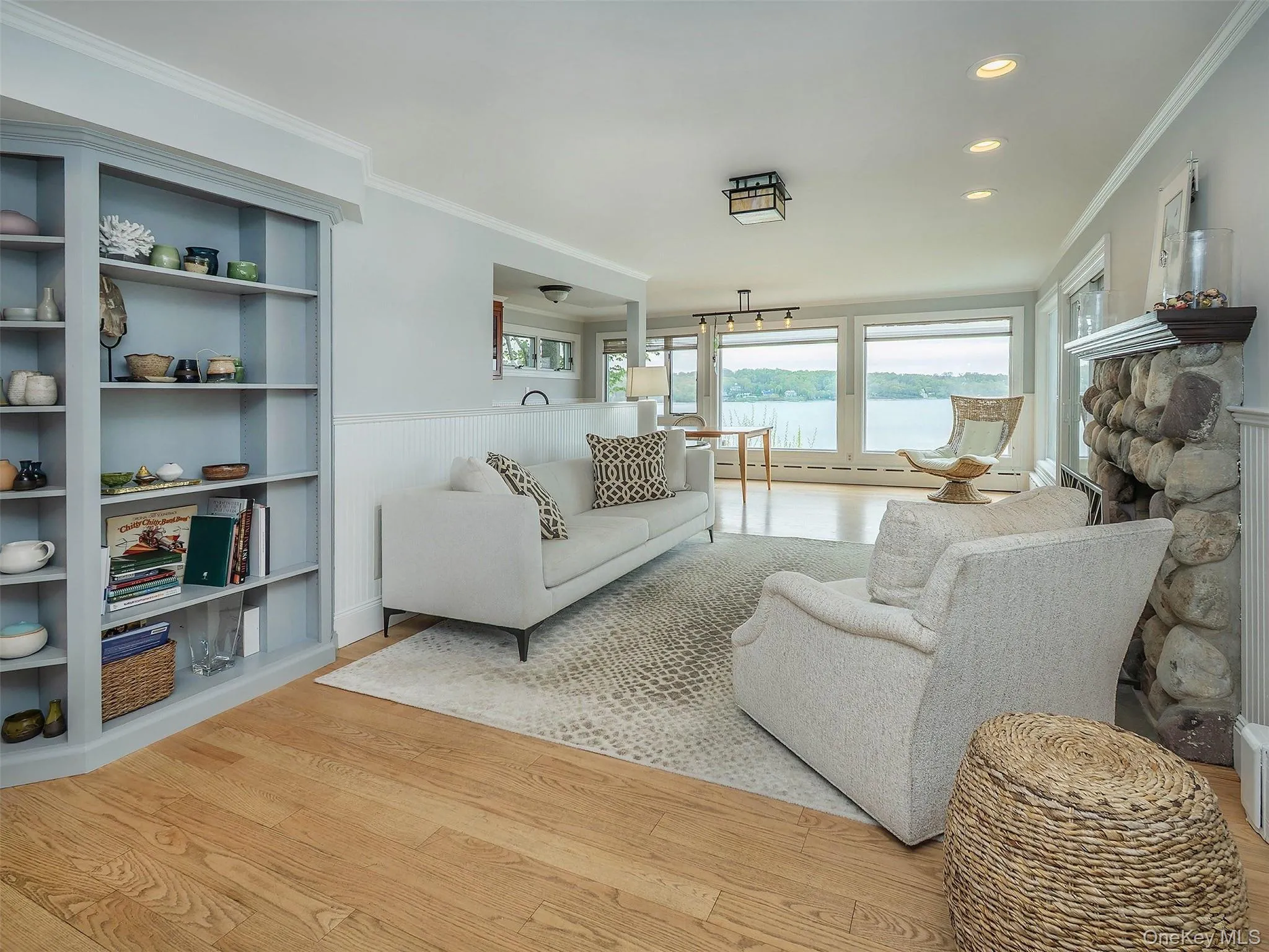 24 Bay Avenue, Oyster Bay, NY, 3 Bedrooms Bedrooms, 8 Rooms Rooms,3 BathroomsBathrooms,Residential Lease,For Rent,Bay,0,983570 24 Bay Avenue, Oyster Bay, NY, 3 Bedrooms Bedrooms, 8 Rooms Rooms,3 BathroomsBathrooms,Residential Lease,For Rent,Bay,0,983570