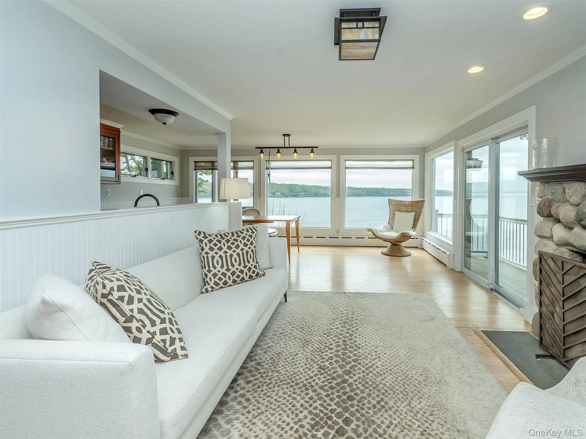 24 Bay Avenue, Oyster Bay, NY, 3 Bedrooms Bedrooms, 8 Rooms Rooms,3 BathroomsBathrooms,Residential Lease,For Rent,Bay,0,983570 24 Bay Avenue, Oyster Bay, NY, 3 Bedrooms Bedrooms, 8 Rooms Rooms,3 BathroomsBathrooms,Residential Lease,For Rent,Bay,0,983570