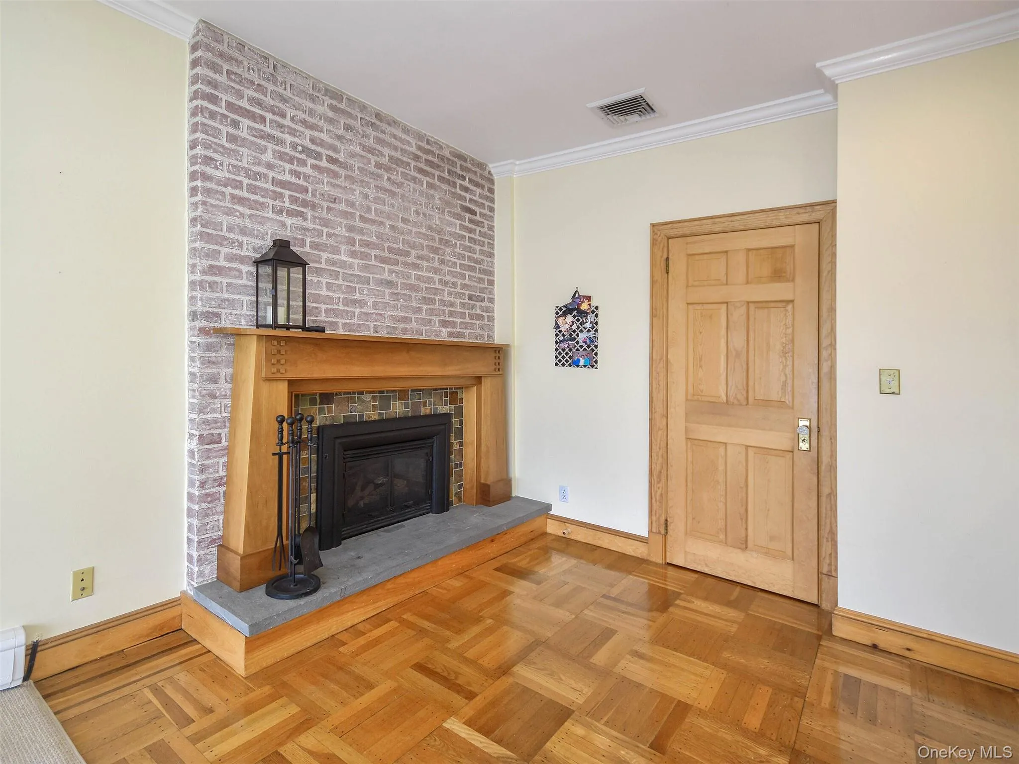 24 Bay Avenue, Oyster Bay, NY, 3 Bedrooms Bedrooms, 8 Rooms Rooms,3 BathroomsBathrooms,Residential Lease,For Rent,Bay,0,983570 24 Bay Avenue, Oyster Bay, NY, 3 Bedrooms Bedrooms, 8 Rooms Rooms,3 BathroomsBathrooms,Residential Lease,For Rent,Bay,0,983570