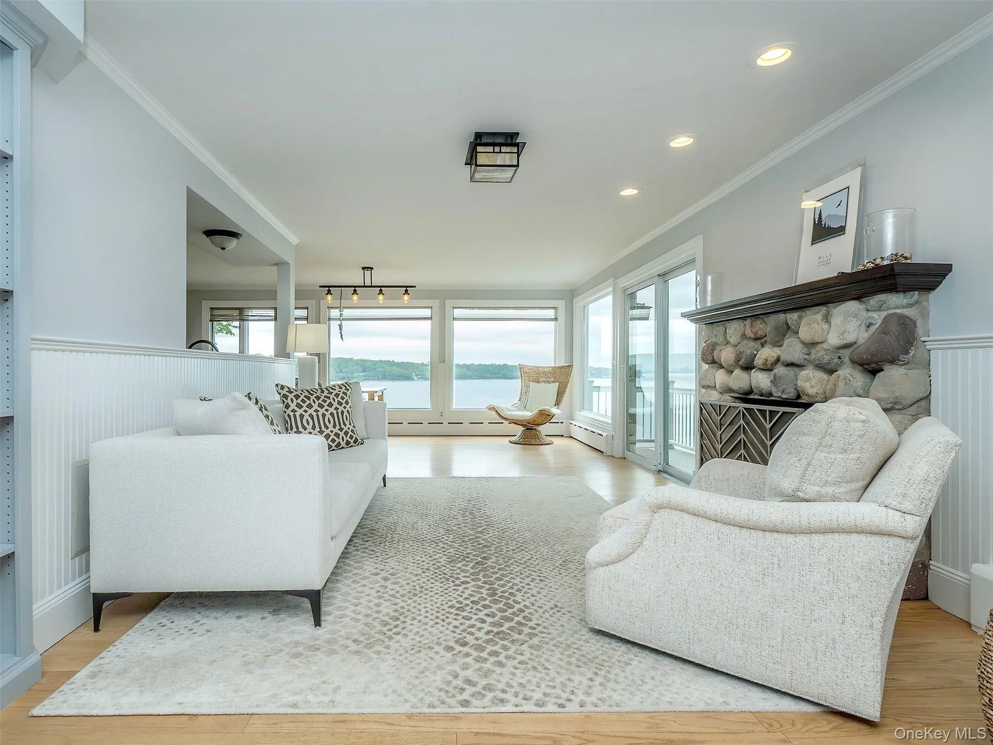 24 Bay Avenue, Oyster Bay, NY, 3 Bedrooms Bedrooms, 8 Rooms Rooms,3 BathroomsBathrooms,Residential Lease,For Rent,Bay,0,983570 24 Bay Avenue, Oyster Bay, NY, 3 Bedrooms Bedrooms, 8 Rooms Rooms,3 BathroomsBathrooms,Residential Lease,For Rent,Bay,0,983570