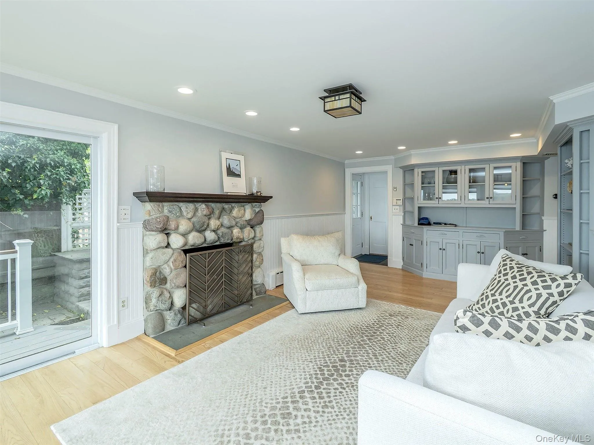 24 Bay Avenue, Oyster Bay, NY, 3 Bedrooms Bedrooms, 8 Rooms Rooms,3 BathroomsBathrooms,Residential Lease,For Rent,Bay,0,983570 24 Bay Avenue, Oyster Bay, NY, 3 Bedrooms Bedrooms, 8 Rooms Rooms,3 BathroomsBathrooms,Residential Lease,For Rent,Bay,0,983570