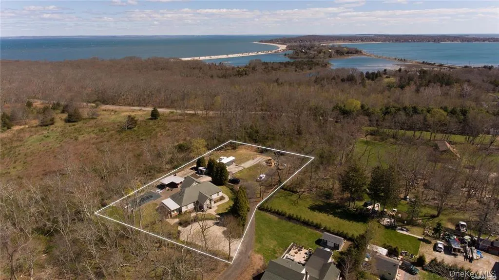 11003 Main Road, Southold, NY, 3 Bedrooms Bedrooms, 8 Rooms Rooms,2 BathroomsBathrooms,Residential Lease,For Rent,Main,0,983573 11003 Main Road, Southold, NY, 3 Bedrooms Bedrooms, 8 Rooms Rooms,2 BathroomsBathrooms,Residential Lease,For Rent,Main,0,983573