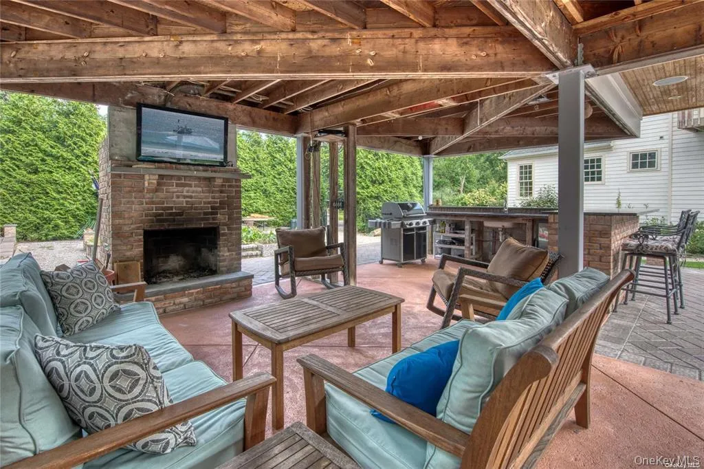 11003 Main Road, Southold, NY, 3 Bedrooms Bedrooms, 8 Rooms Rooms,2 BathroomsBathrooms,Residential Lease,For Rent,Main,0,983573 11003 Main Road, Southold, NY, 3 Bedrooms Bedrooms, 8 Rooms Rooms,2 BathroomsBathrooms,Residential Lease,For Rent,Main,0,983573