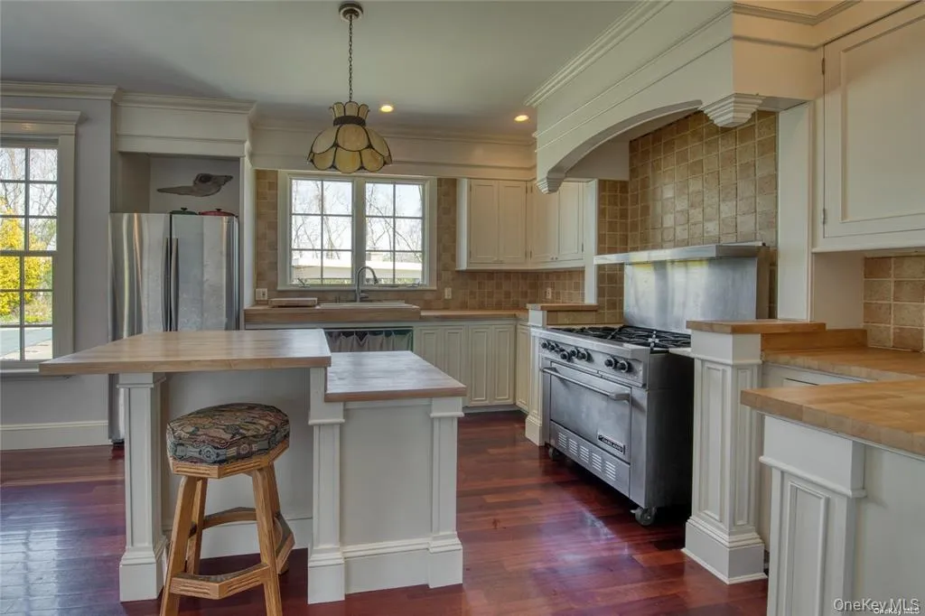 11003 Main Road, Southold, NY, 3 Bedrooms Bedrooms, 8 Rooms Rooms,2 BathroomsBathrooms,Residential Lease,For Rent,Main,0,983573 11003 Main Road, Southold, NY, 3 Bedrooms Bedrooms, 8 Rooms Rooms,2 BathroomsBathrooms,Residential Lease,For Rent,Main,0,983573