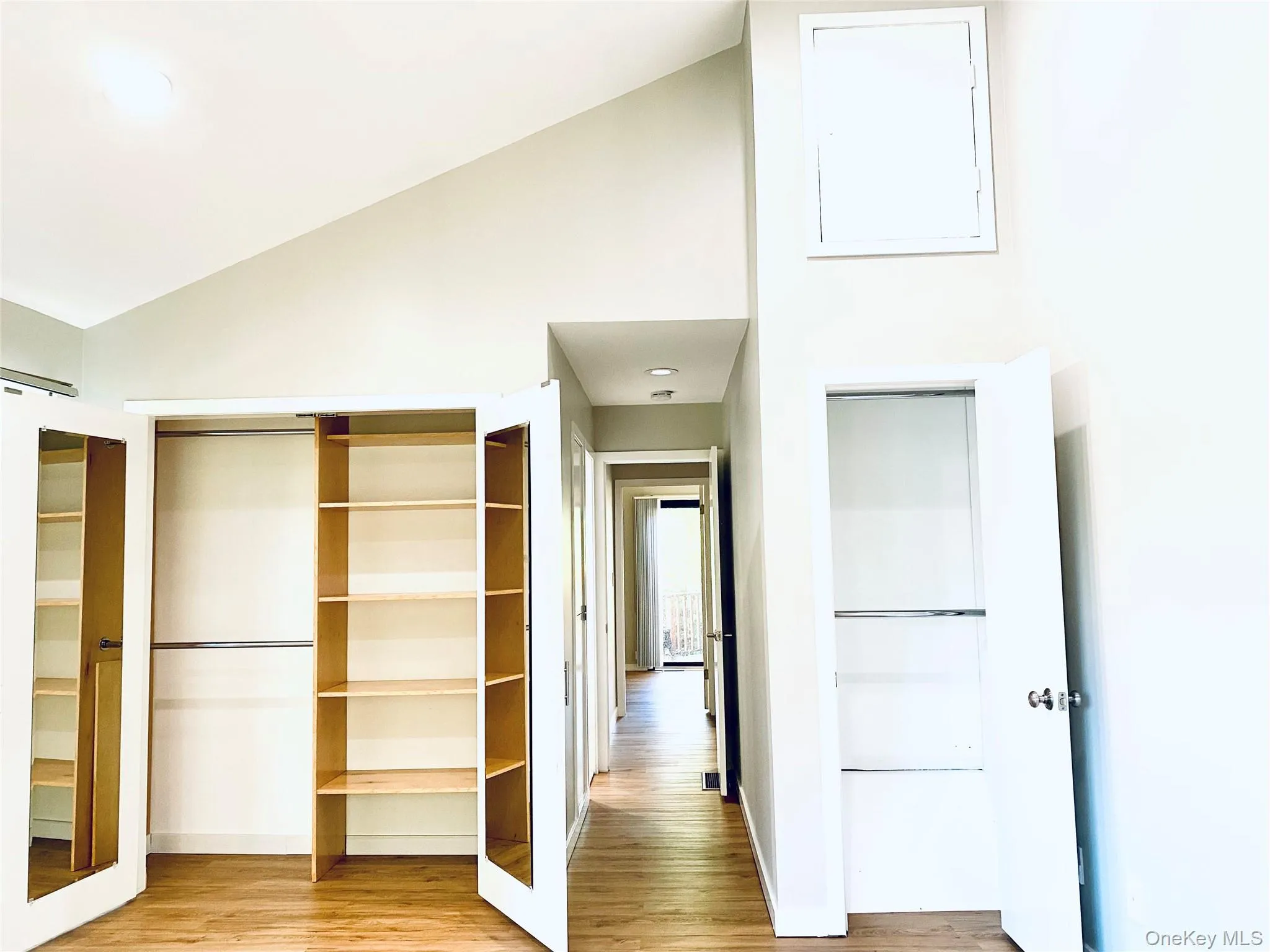 4 Avenue B, North Hempstead, NY, 2 Bedrooms Bedrooms, 5 Rooms Rooms,2 BathroomsBathrooms,Residential Lease,For Rent,Avenue B,0,983579 4 Avenue B, North Hempstead, NY, 2 Bedrooms Bedrooms, 5 Rooms Rooms,2 BathroomsBathrooms,Residential Lease,For Rent,Avenue B,0,983579