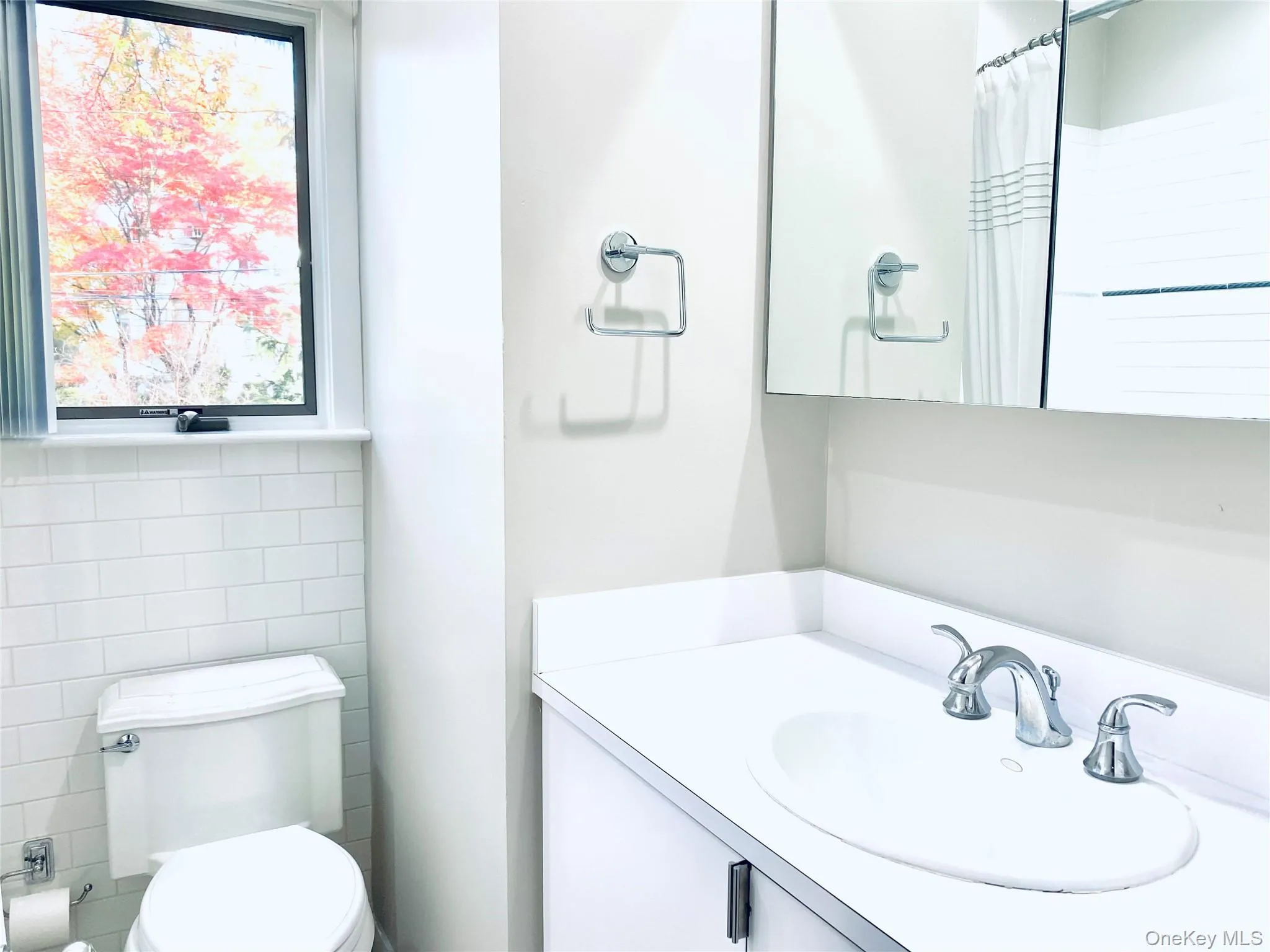 4 Avenue B, North Hempstead, NY, 2 Bedrooms Bedrooms, 5 Rooms Rooms,2 BathroomsBathrooms,Residential Lease,For Rent,Avenue B,0,983579 4 Avenue B, North Hempstead, NY, 2 Bedrooms Bedrooms, 5 Rooms Rooms,2 BathroomsBathrooms,Residential Lease,For Rent,Avenue B,0,983579