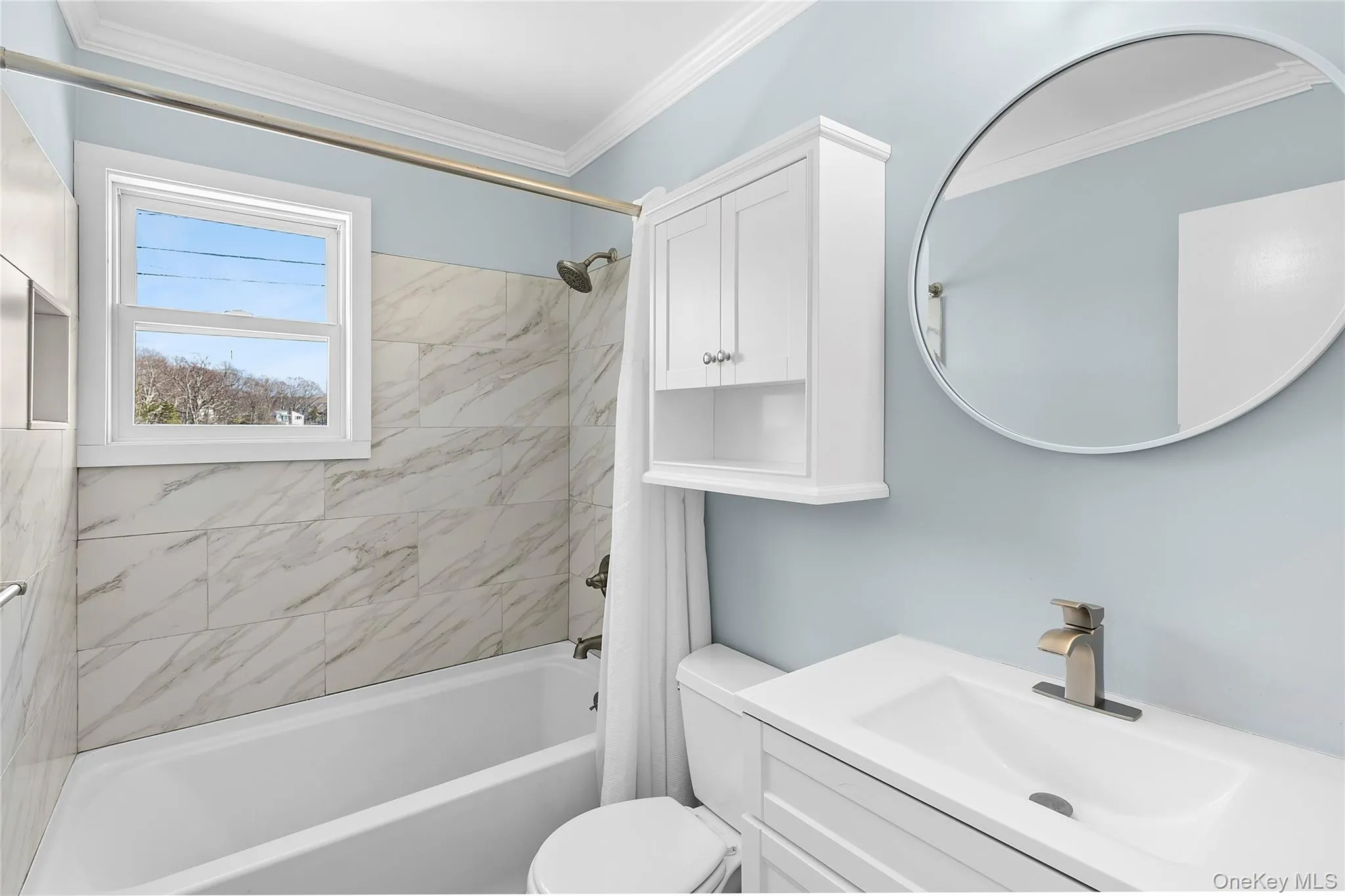 21 E Shore Drive, Southampton, New York 11968