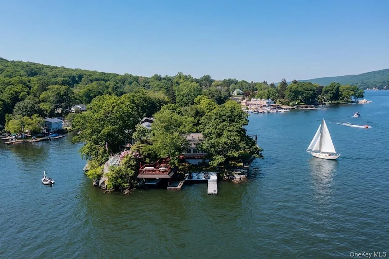 46 Cove Road, Warwick (town), NY, 3 Bedrooms Bedrooms, 8 Rooms Rooms,2 BathroomsBathrooms,Residential,For Rent,Cove,0,983605 46 Cove Road, Warwick (town), NY, 3 Bedrooms Bedrooms, 8 Rooms Rooms,2 BathroomsBathrooms,Residential,For Rent,Cove,0,983605