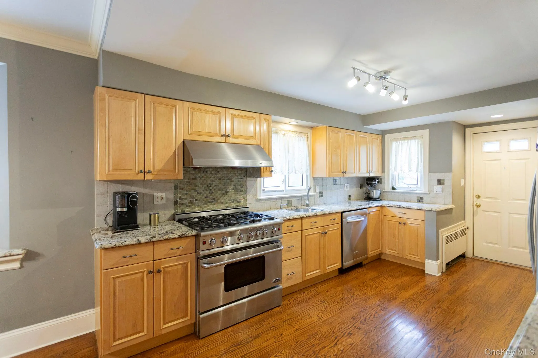 215-15 86th Avenue, New York, NY, 3 Bedrooms Bedrooms, 13 Rooms Rooms,2 BathroomsBathrooms,Residential,For Rent,86th,0,983612 215-15 86th Avenue, New York, NY, 3 Bedrooms Bedrooms, 13 Rooms Rooms,2 BathroomsBathrooms,Residential,For Rent,86th,0,983612