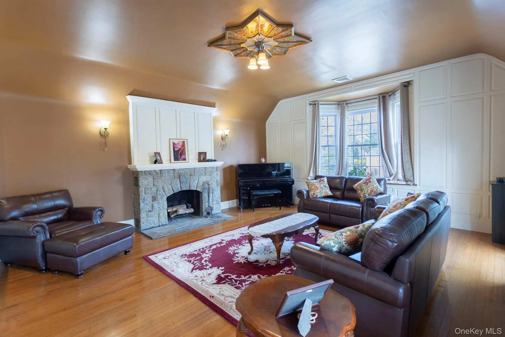 215-15 86th Avenue, New York, NY, 3 Bedrooms Bedrooms, 13 Rooms Rooms,2 BathroomsBathrooms,Residential,For Rent,86th,0,983612 215-15 86th Avenue, New York, NY, 3 Bedrooms Bedrooms, 13 Rooms Rooms,2 BathroomsBathrooms,Residential,For Rent,86th,0,983612