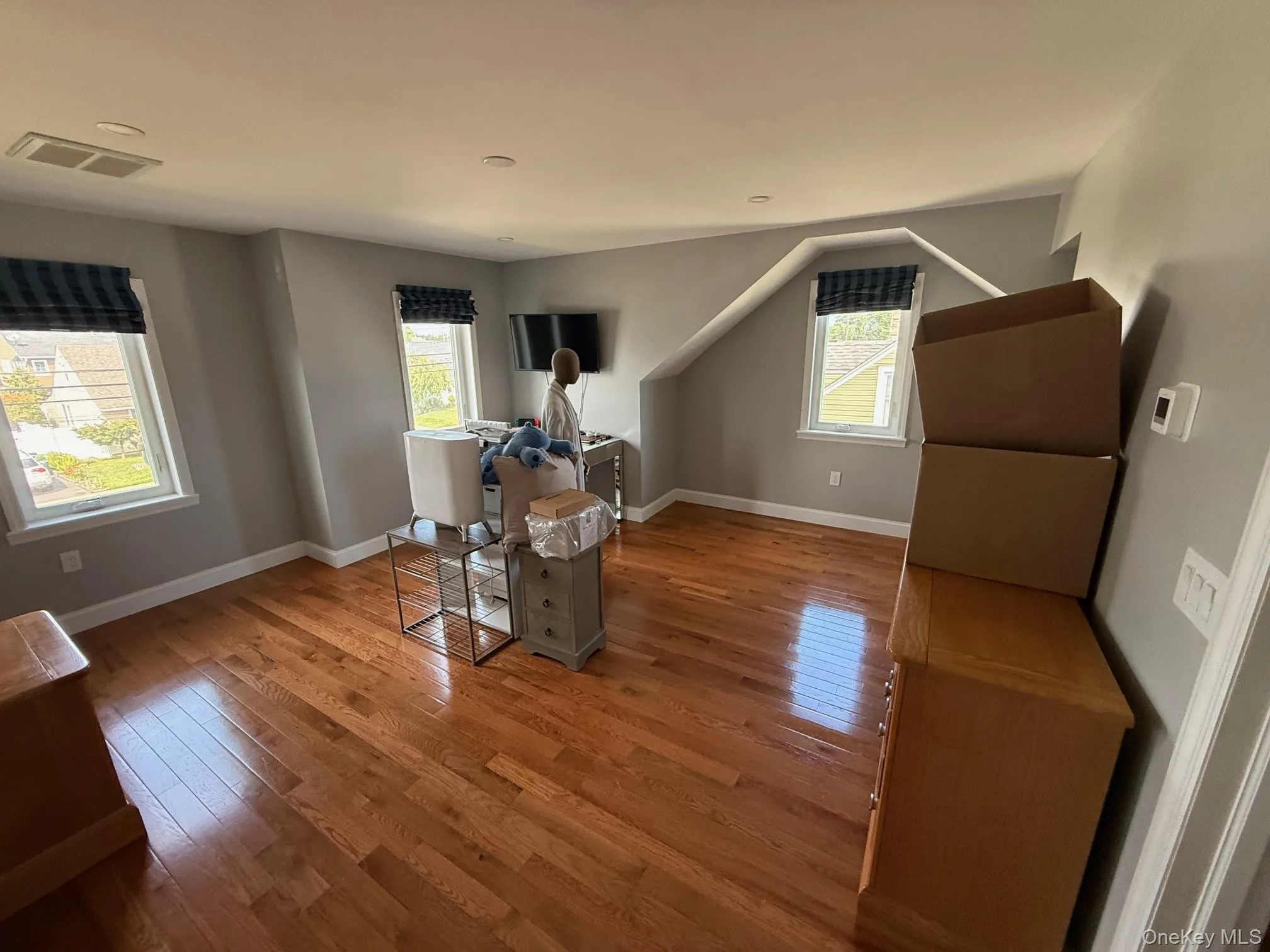 46 Lincoln Place, Oyster Bay, NY, 5 Bedrooms Bedrooms, 11 Rooms Rooms,3 BathroomsBathrooms,Residential Lease,For Rent,Lincoln,0,983616 46 Lincoln Place, Oyster Bay, NY, 5 Bedrooms Bedrooms, 11 Rooms Rooms,3 BathroomsBathrooms,Residential Lease,For Rent,Lincoln,0,983616