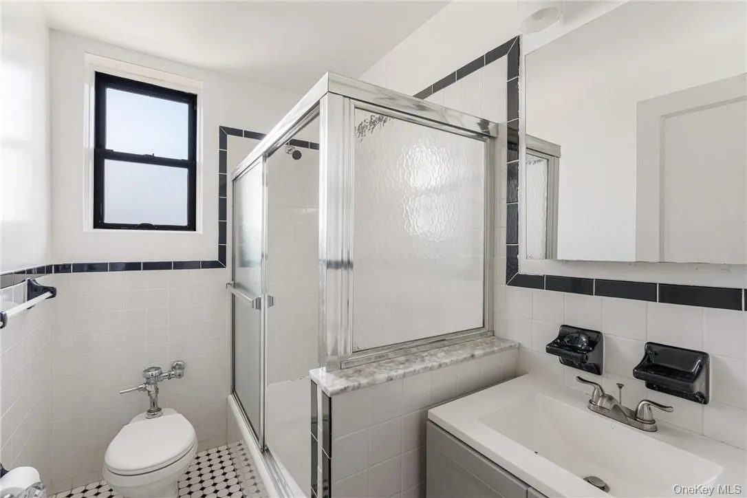 240 Martine Avenue, White Plains, NY, 3 Bedrooms Bedrooms, 5 Rooms Rooms,2 BathroomsBathrooms,Residential Lease,For Rent,Martine,0,983622 240 Martine Avenue, White Plains, NY, 3 Bedrooms Bedrooms, 5 Rooms Rooms,2 BathroomsBathrooms,Residential Lease,For Rent,Martine,0,983622