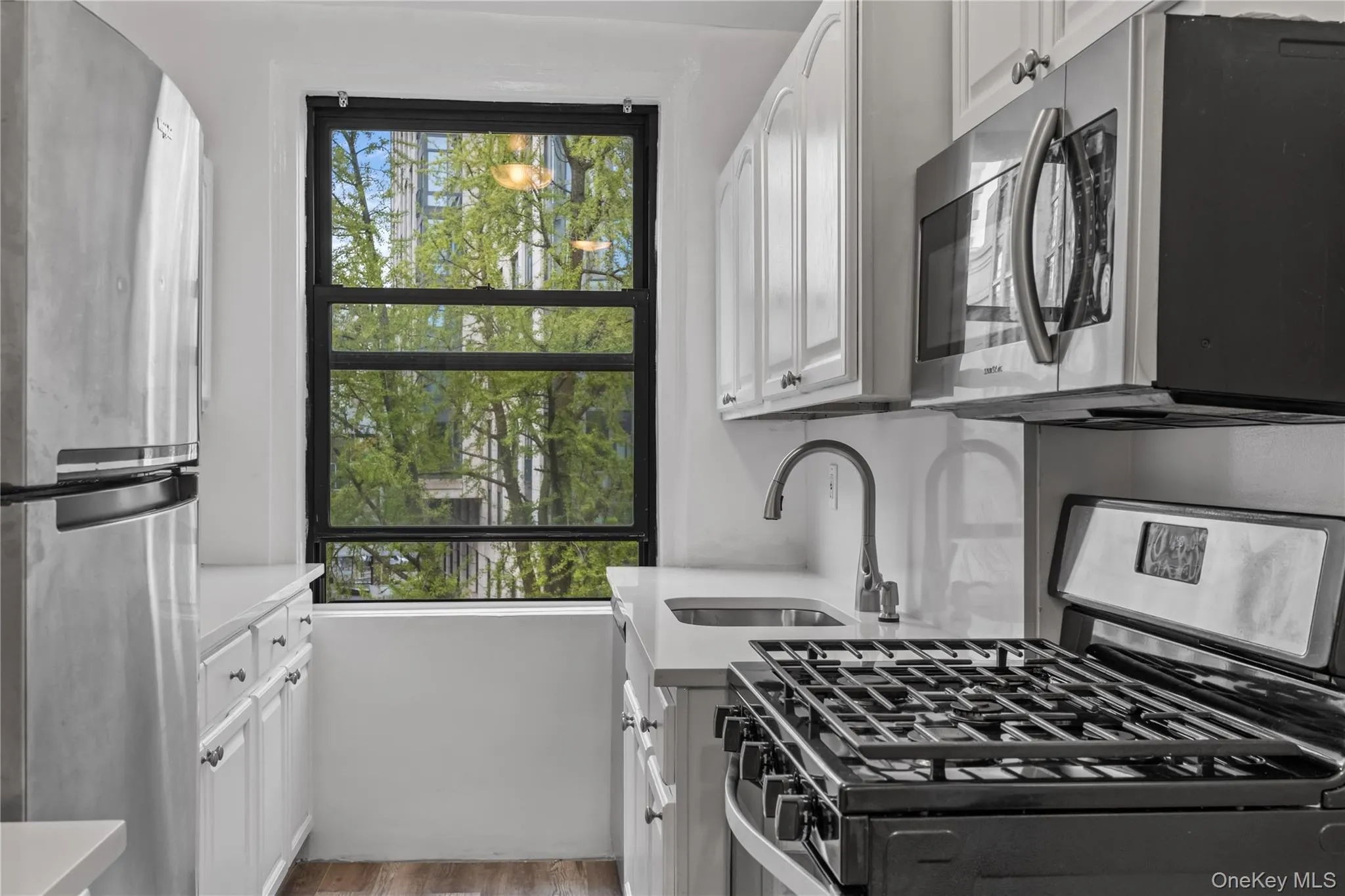 240 Martine Avenue, White Plains, NY, 3 Bedrooms Bedrooms, 5 Rooms Rooms,2 BathroomsBathrooms,Residential Lease,For Rent,Martine,0,983622 240 Martine Avenue, White Plains, NY, 3 Bedrooms Bedrooms, 5 Rooms Rooms,2 BathroomsBathrooms,Residential Lease,For Rent,Martine,0,983622