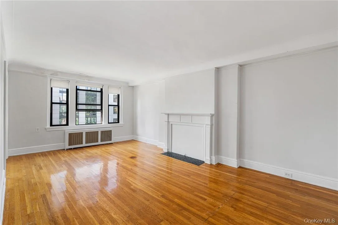 240 Martine Avenue, White Plains, NY, 3 Bedrooms Bedrooms, 5 Rooms Rooms,2 BathroomsBathrooms,Residential Lease,For Rent,Martine,0,983622 240 Martine Avenue, White Plains, NY, 3 Bedrooms Bedrooms, 5 Rooms Rooms,2 BathroomsBathrooms,Residential Lease,For Rent,Martine,0,983622