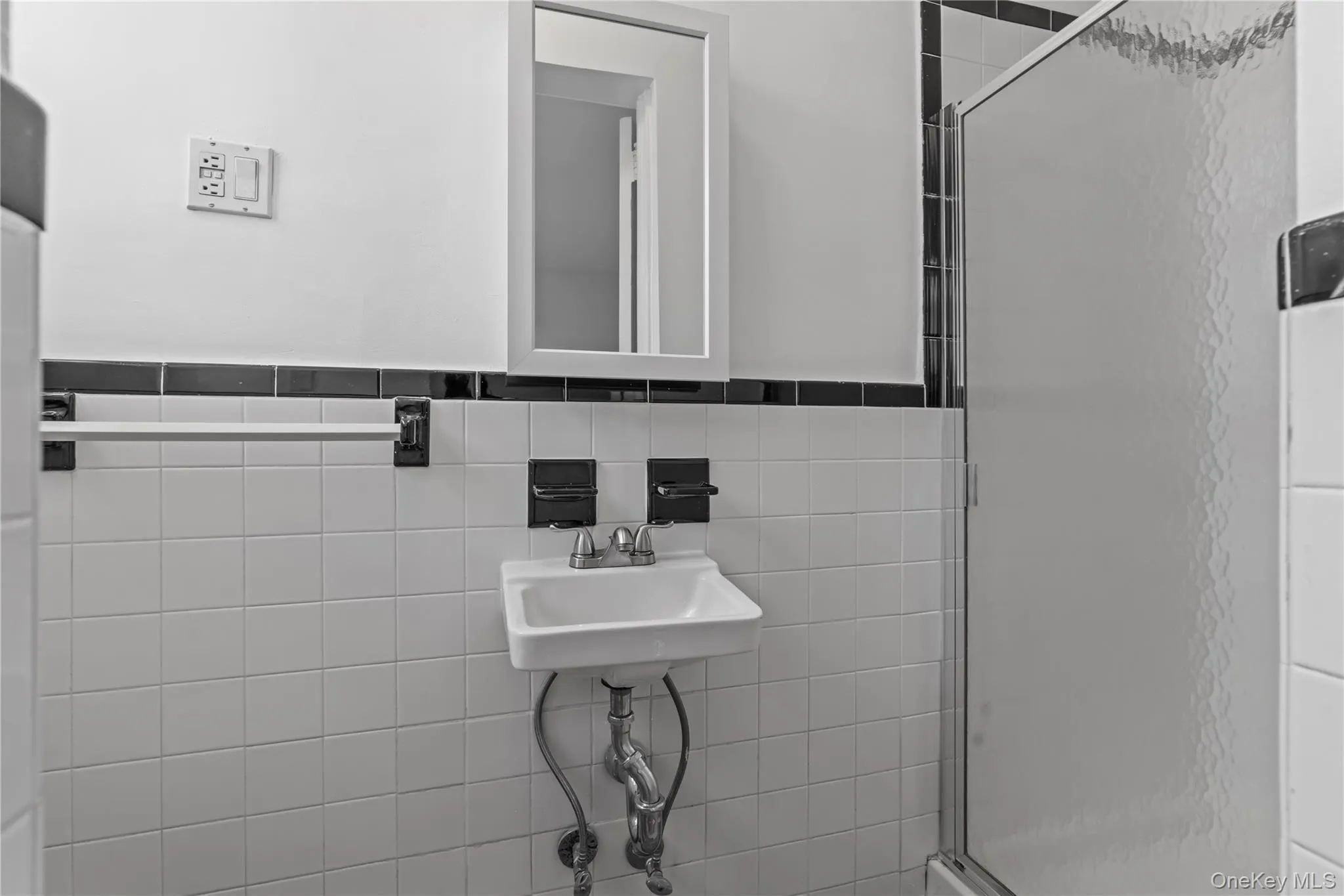 240 Martine Avenue, White Plains, NY, 3 Bedrooms Bedrooms, 5 Rooms Rooms,2 BathroomsBathrooms,Residential Lease,For Rent,Martine,0,983622 240 Martine Avenue, White Plains, NY, 3 Bedrooms Bedrooms, 5 Rooms Rooms,2 BathroomsBathrooms,Residential Lease,For Rent,Martine,0,983622