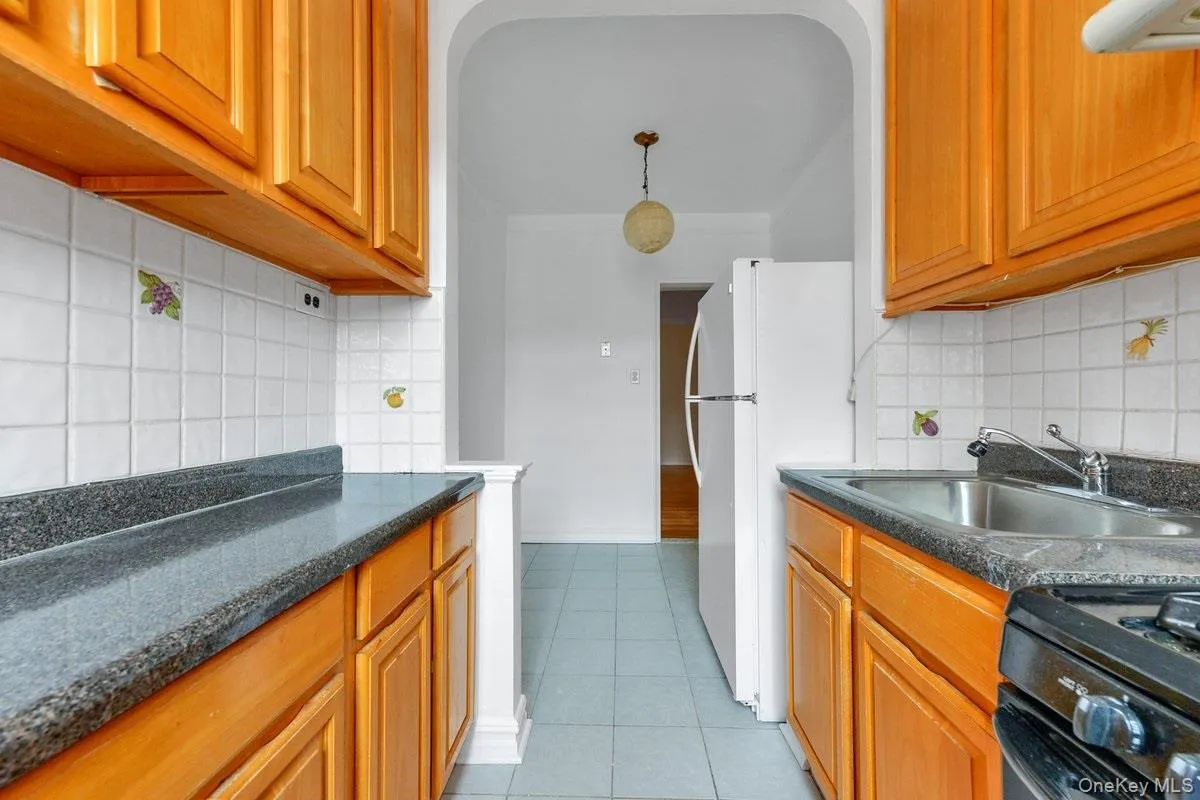 65-36 Wetherole St., New York, NY, 2 Bedrooms Bedrooms, 5 Rooms Rooms,1 BathroomBathrooms,Residential Lease,For Rent,Wetherole St.,0,983642 65-36 Wetherole St., New York, NY, 2 Bedrooms Bedrooms, 5 Rooms Rooms,1 BathroomBathrooms,Residential Lease,For Rent,Wetherole St.,0,983642