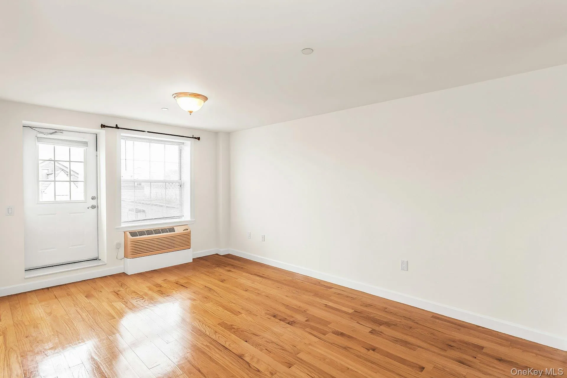150-31 12th Avenue, New York, NY, 1 Bedroom Bedrooms, 4 Rooms Rooms,1 BathroomBathrooms,Residential,For Rent,12th,0,983647 150-31 12th Avenue, New York, NY, 1 Bedroom Bedrooms, 4 Rooms Rooms,1 BathroomBathrooms,Residential,For Rent,12th,0,983647