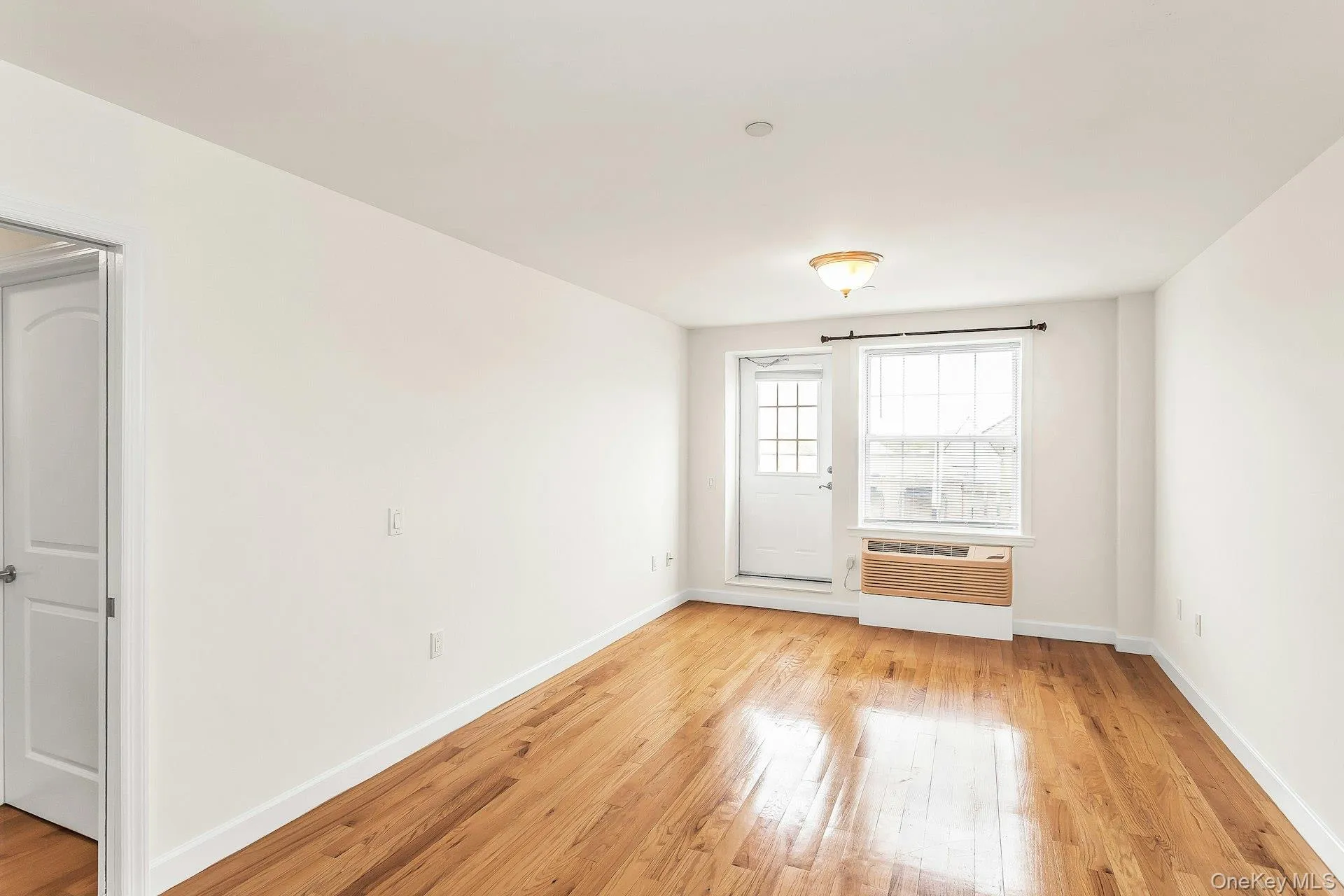 150-31 12th Avenue, New York, NY, 1 Bedroom Bedrooms, 4 Rooms Rooms,1 BathroomBathrooms,Residential,For Rent,12th,0,983647 150-31 12th Avenue, New York, NY, 1 Bedroom Bedrooms, 4 Rooms Rooms,1 BathroomBathrooms,Residential,For Rent,12th,0,983647