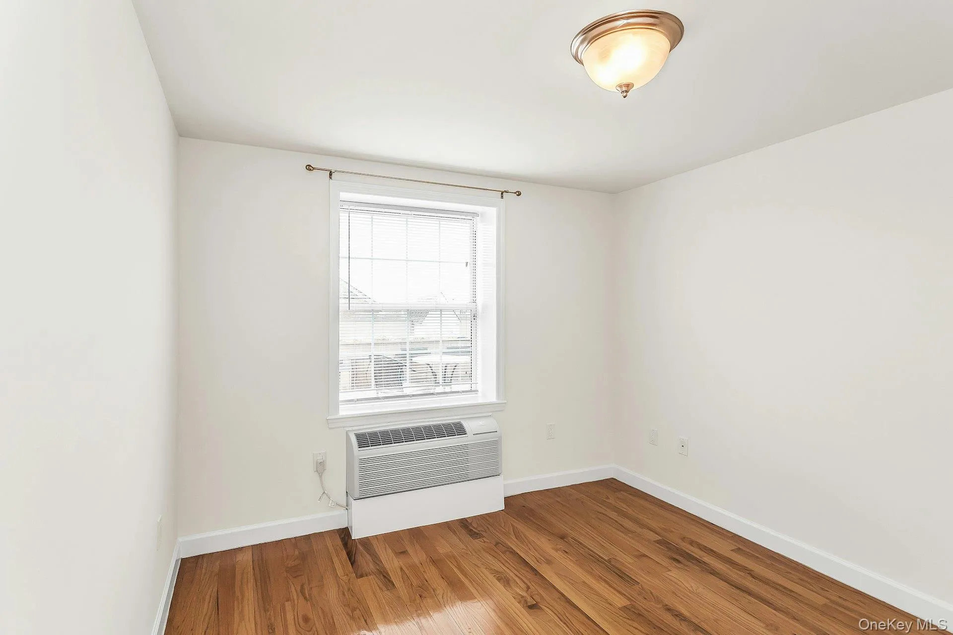 150-31 12th Avenue, New York, NY, 1 Bedroom Bedrooms, 4 Rooms Rooms,1 BathroomBathrooms,Residential,For Rent,12th,0,983647 150-31 12th Avenue, New York, NY, 1 Bedroom Bedrooms, 4 Rooms Rooms,1 BathroomBathrooms,Residential,For Rent,12th,0,983647