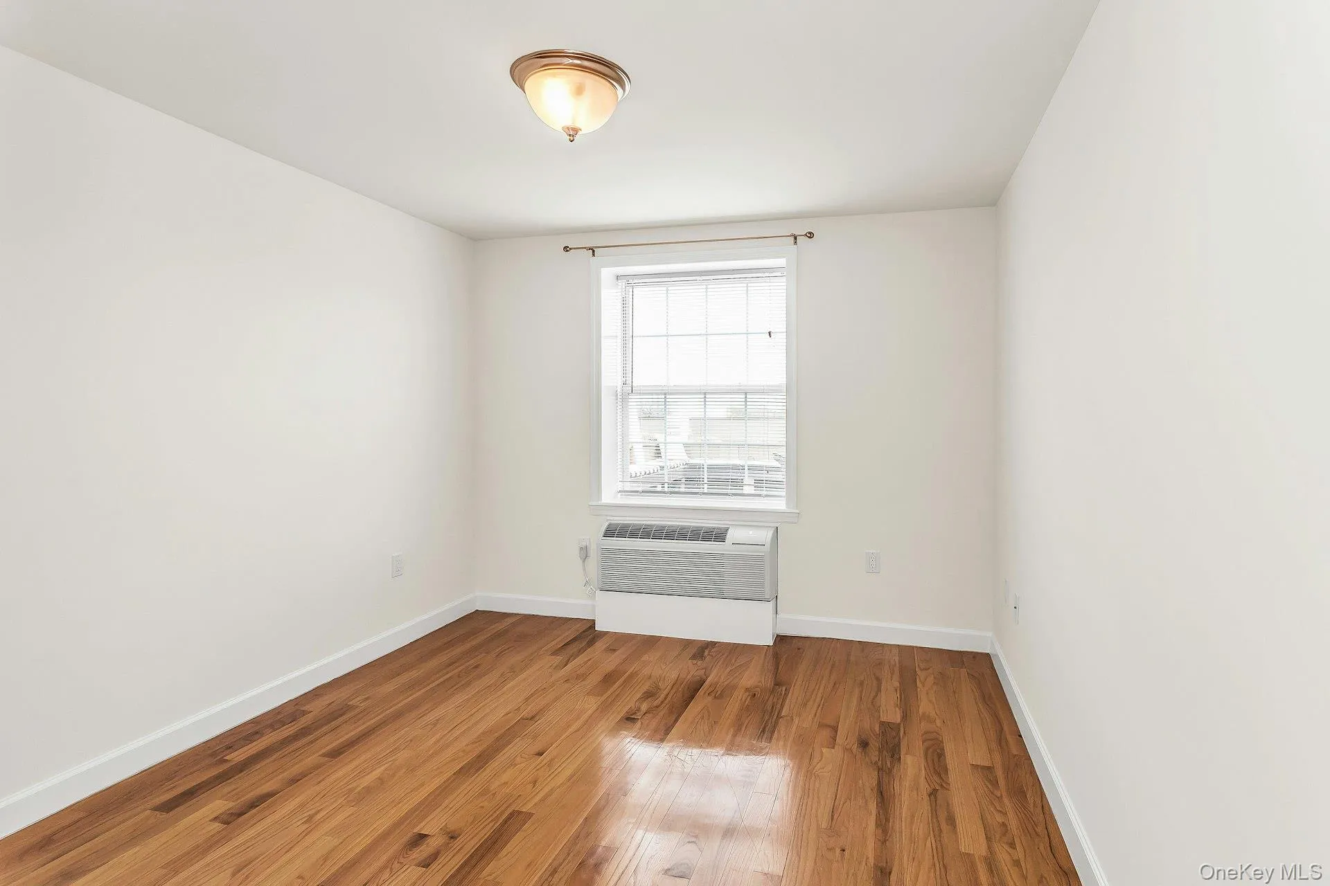 150-31 12th Avenue, New York, NY, 1 Bedroom Bedrooms, 4 Rooms Rooms,1 BathroomBathrooms,Residential,For Rent,12th,0,983647 150-31 12th Avenue, New York, NY, 1 Bedroom Bedrooms, 4 Rooms Rooms,1 BathroomBathrooms,Residential,For Rent,12th,0,983647