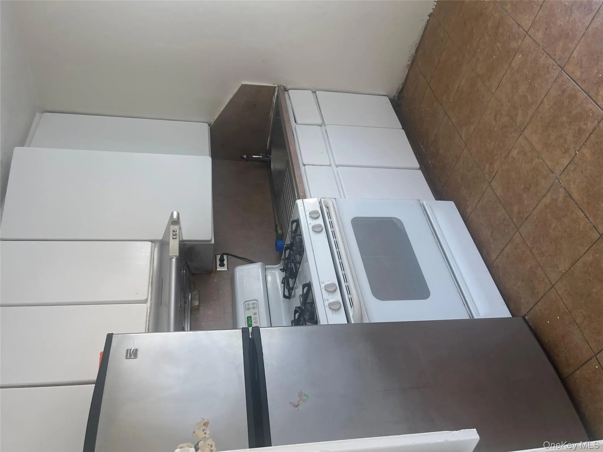 8716 260th Street, New York, NY, 2 Bedrooms Bedrooms, 4 Rooms Rooms,1 BathroomBathrooms,Residential Lease,For Rent,260th,0,983650 8716 260th Street, New York, NY, 2 Bedrooms Bedrooms, 4 Rooms Rooms,1 BathroomBathrooms,Residential Lease,For Rent,260th,0,983650