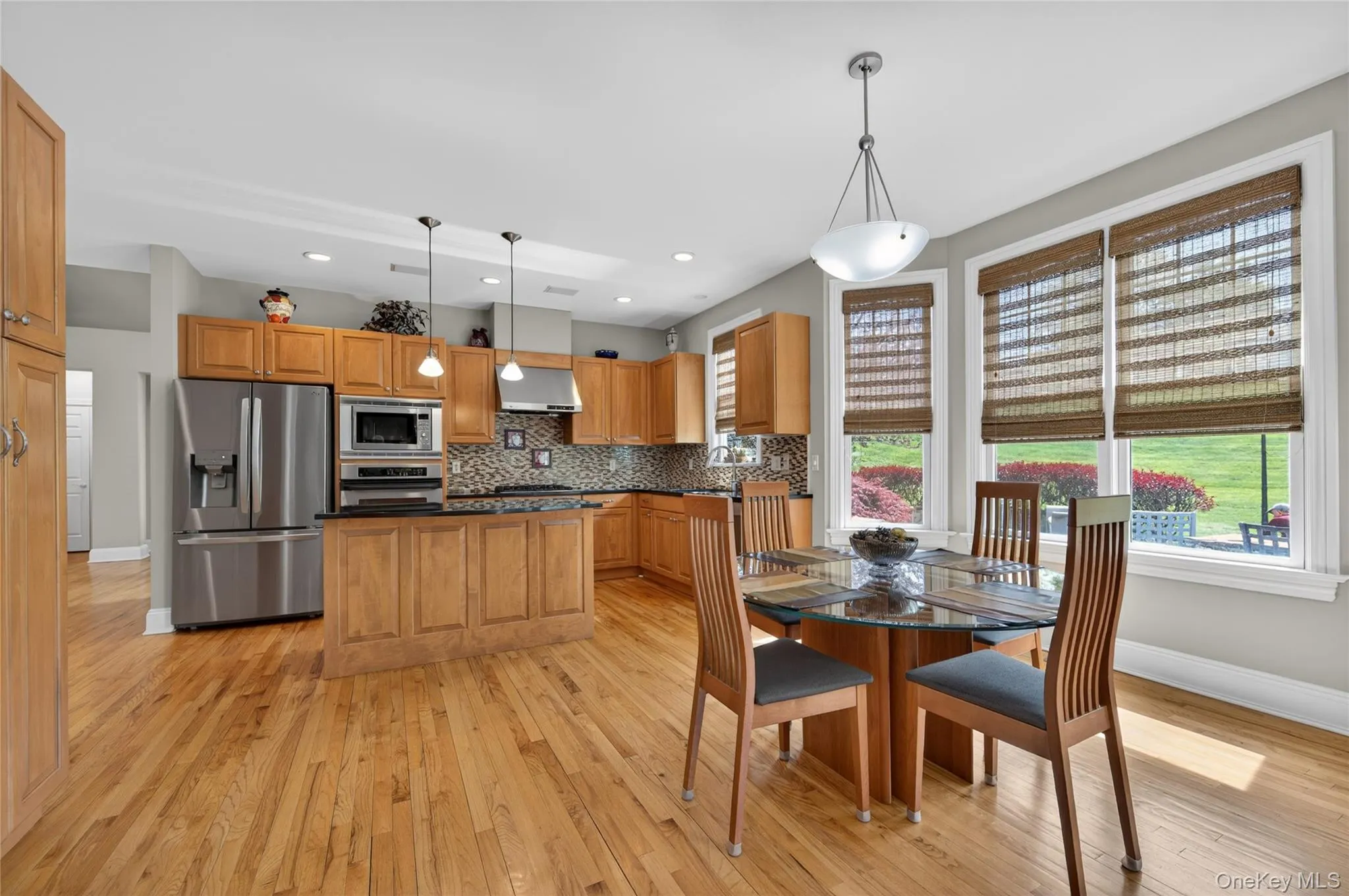 Eat-in kitchen with center island Eat-in kitchen with center island
