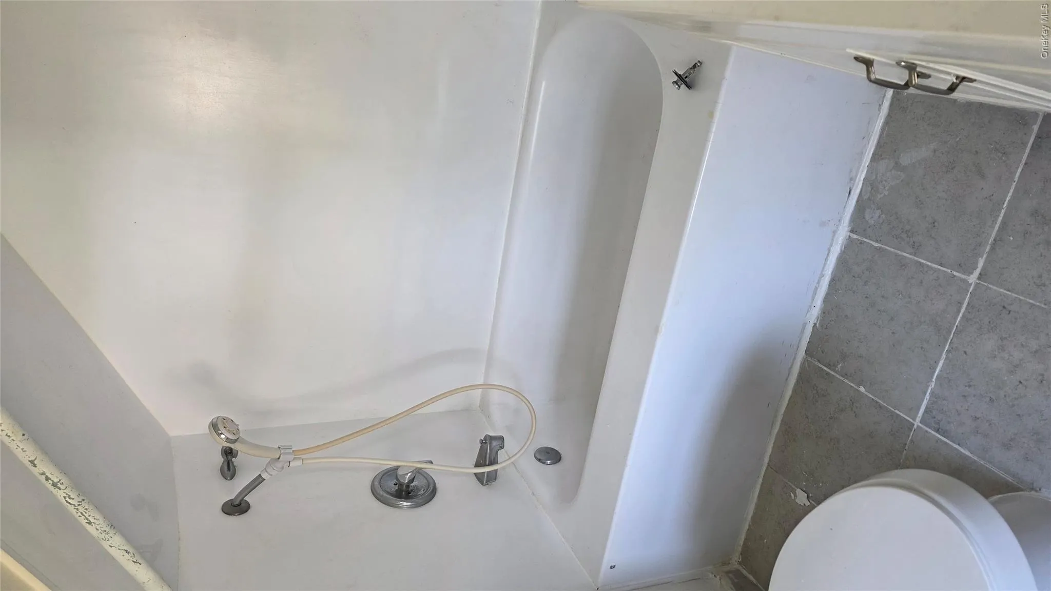 Bathroom with tub Bathroom with tub