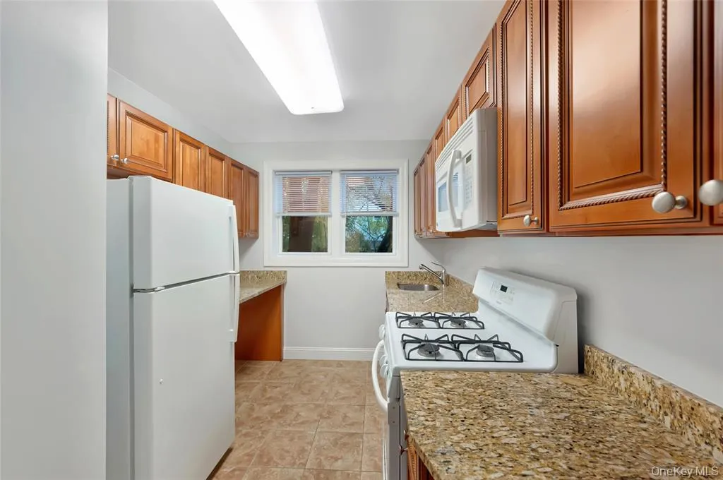 504 Pelham Road, New Rochelle, NY, 1 Bedroom Bedrooms, 3 Rooms Rooms,1 BathroomBathrooms,Residential Lease,For Rent,Pelham,0,983668 504 Pelham Road, New Rochelle, NY, 1 Bedroom Bedrooms, 3 Rooms Rooms,1 BathroomBathrooms,Residential Lease,For Rent,Pelham,0,983668