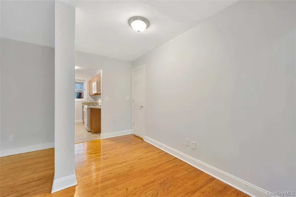 504 Pelham Road, New Rochelle, NY, 1 Bedroom Bedrooms, 3 Rooms Rooms,1 BathroomBathrooms,Residential Lease,For Rent,Pelham,0,983668 504 Pelham Road, New Rochelle, NY, 1 Bedroom Bedrooms, 3 Rooms Rooms,1 BathroomBathrooms,Residential Lease,For Rent,Pelham,0,983668