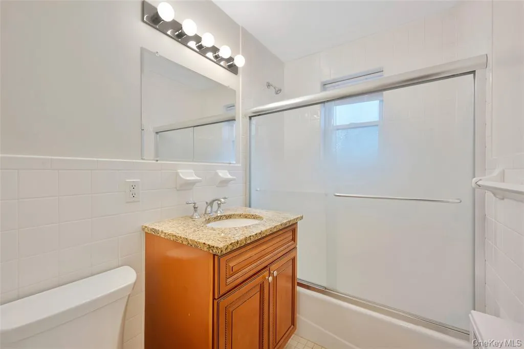 504 Pelham Road, New Rochelle, NY, 1 Bedroom Bedrooms, 3 Rooms Rooms,1 BathroomBathrooms,Residential Lease,For Rent,Pelham,0,983668 504 Pelham Road, New Rochelle, NY, 1 Bedroom Bedrooms, 3 Rooms Rooms,1 BathroomBathrooms,Residential Lease,For Rent,Pelham,0,983668