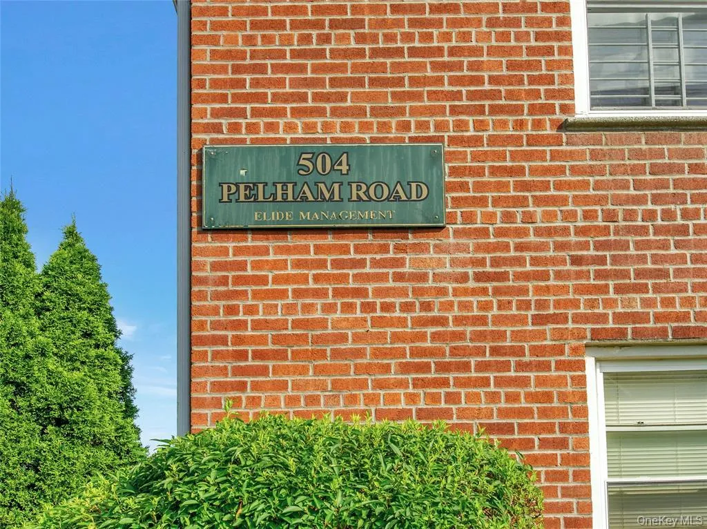 504 Pelham Road, New Rochelle, NY, 1 Bedroom Bedrooms, 3 Rooms Rooms,1 BathroomBathrooms,Residential Lease,For Rent,Pelham,0,983668 504 Pelham Road, New Rochelle, NY, 1 Bedroom Bedrooms, 3 Rooms Rooms,1 BathroomBathrooms,Residential Lease,For Rent,Pelham,0,983668