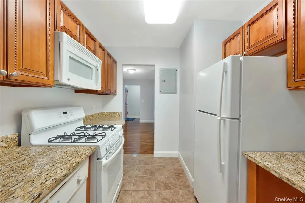 504 Pelham Road, New Rochelle, NY, 1 Bedroom Bedrooms, 3 Rooms Rooms,1 BathroomBathrooms,Residential Lease,For Rent,Pelham,0,983668 504 Pelham Road, New Rochelle, NY, 1 Bedroom Bedrooms, 3 Rooms Rooms,1 BathroomBathrooms,Residential Lease,For Rent,Pelham,0,983668