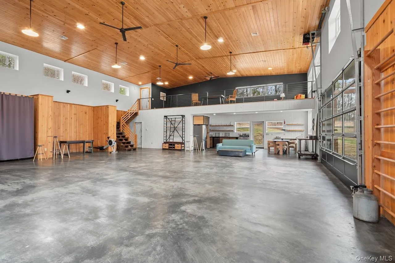 250 Long Pond Road, Out Of Area, MA, 9 Bedrooms Bedrooms, 10 Rooms Rooms,7 BathroomsBathrooms,Residential,For Rent,Long Pond,0,983669 250 Long Pond Road, Out Of Area, MA, 9 Bedrooms Bedrooms, 10 Rooms Rooms,7 BathroomsBathrooms,Residential,For Rent,Long Pond,0,983669