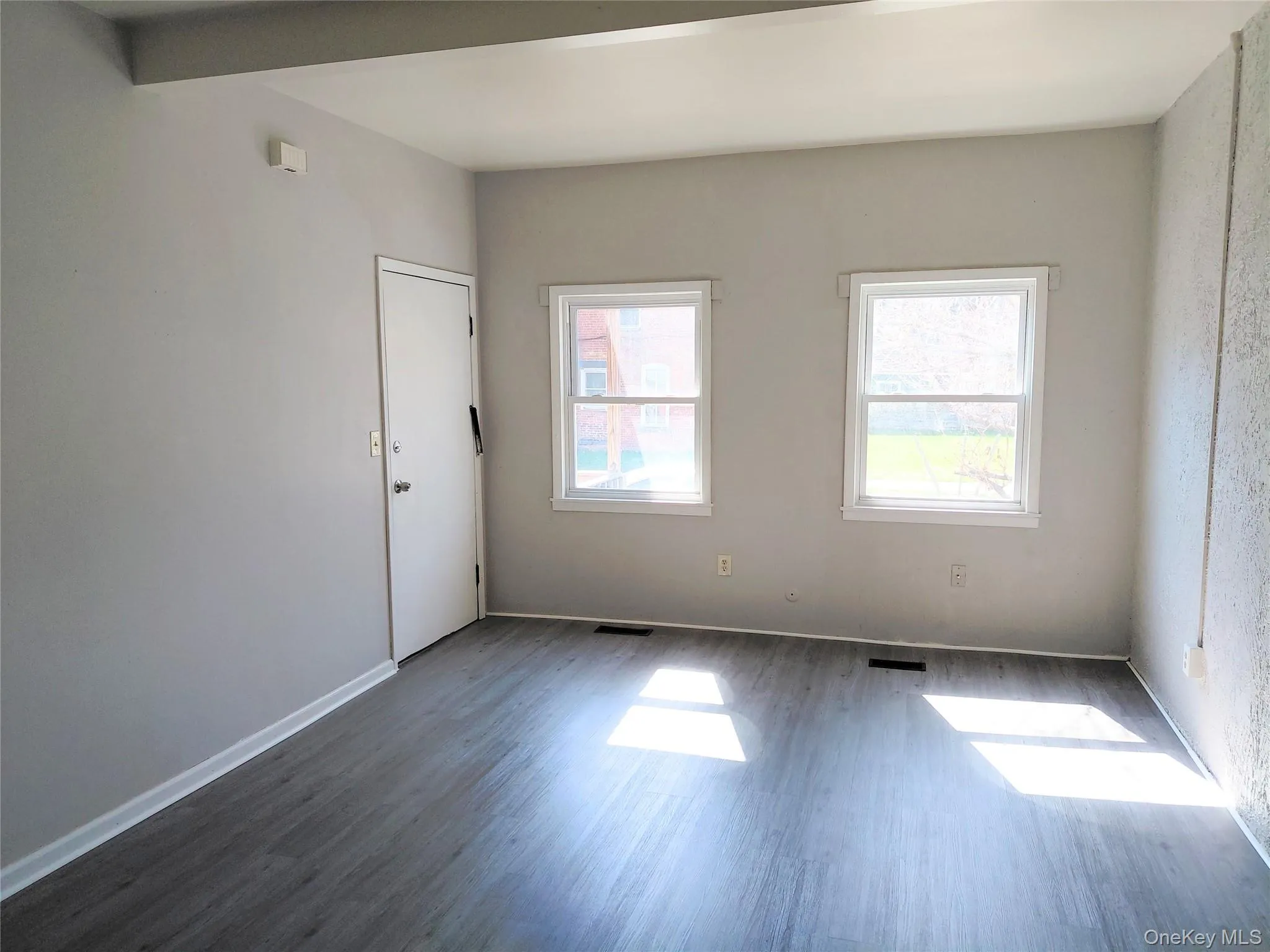 79 Franklin Street, Kingston, NY, 1 Bedroom Bedrooms, 3 Rooms Rooms,1 BathroomBathrooms,Residential Lease,For Rent,Franklin,0,983670 79 Franklin Street, Kingston, NY, 1 Bedroom Bedrooms, 3 Rooms Rooms,1 BathroomBathrooms,Residential Lease,For Rent,Franklin,0,983670