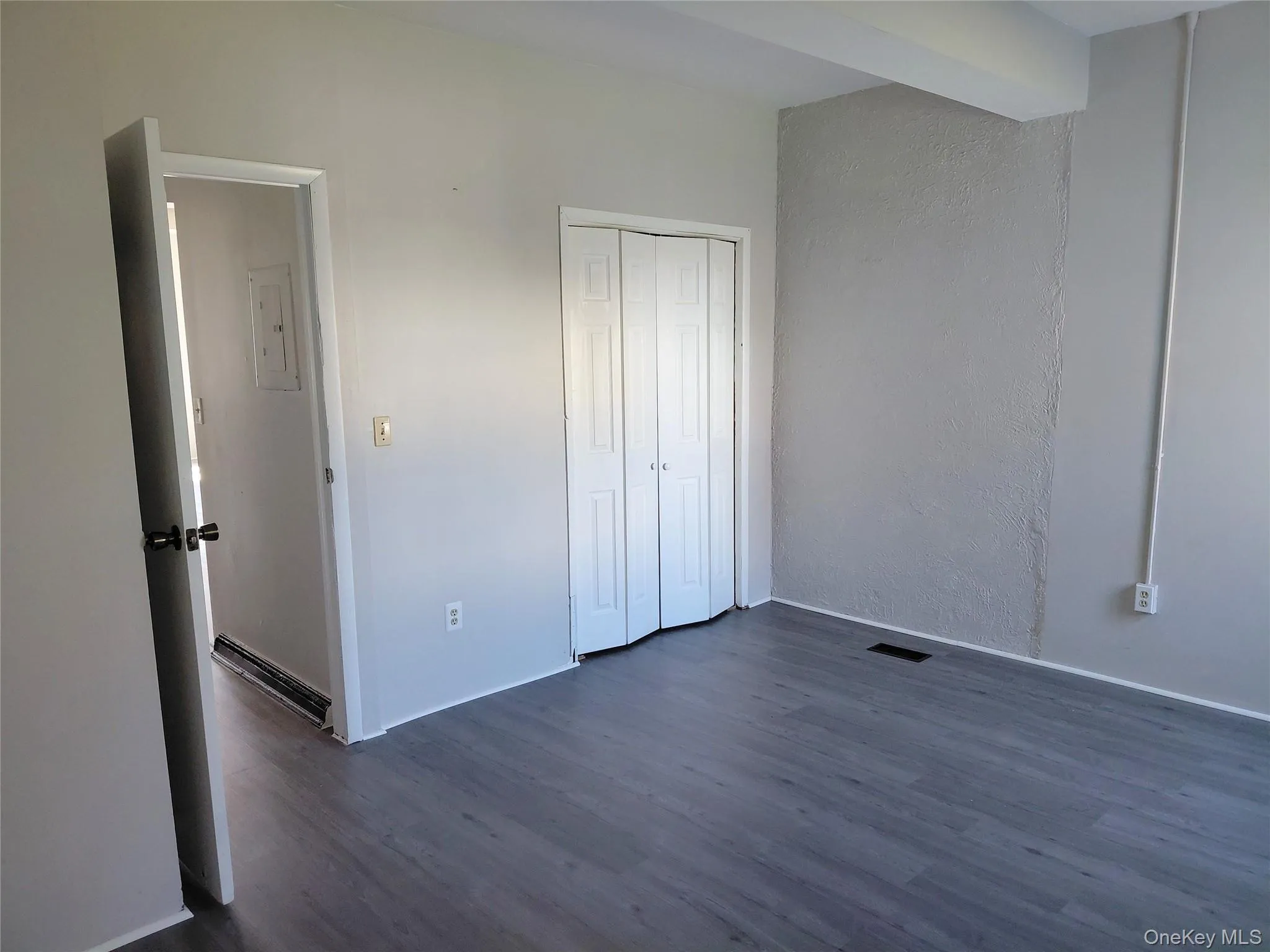 79 Franklin Street, Kingston, NY, 1 Bedroom Bedrooms, 3 Rooms Rooms,1 BathroomBathrooms,Residential Lease,For Rent,Franklin,0,983670 79 Franklin Street, Kingston, NY, 1 Bedroom Bedrooms, 3 Rooms Rooms,1 BathroomBathrooms,Residential Lease,For Rent,Franklin,0,983670
