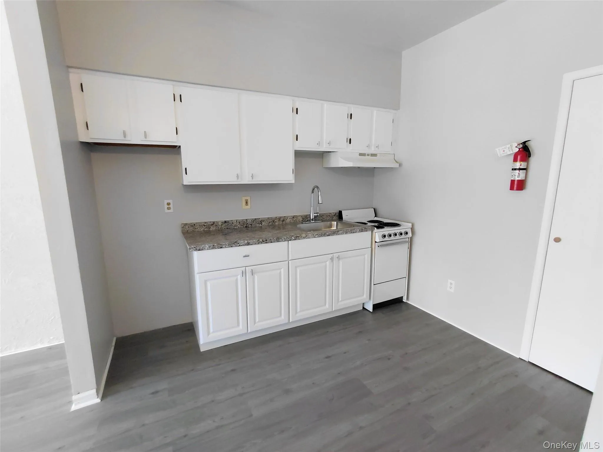 79 Franklin Street, Kingston, NY, 1 Bedroom Bedrooms, 3 Rooms Rooms,1 BathroomBathrooms,Residential Lease,For Rent,Franklin,0,983670 79 Franklin Street, Kingston, NY, 1 Bedroom Bedrooms, 3 Rooms Rooms,1 BathroomBathrooms,Residential Lease,For Rent,Franklin,0,983670