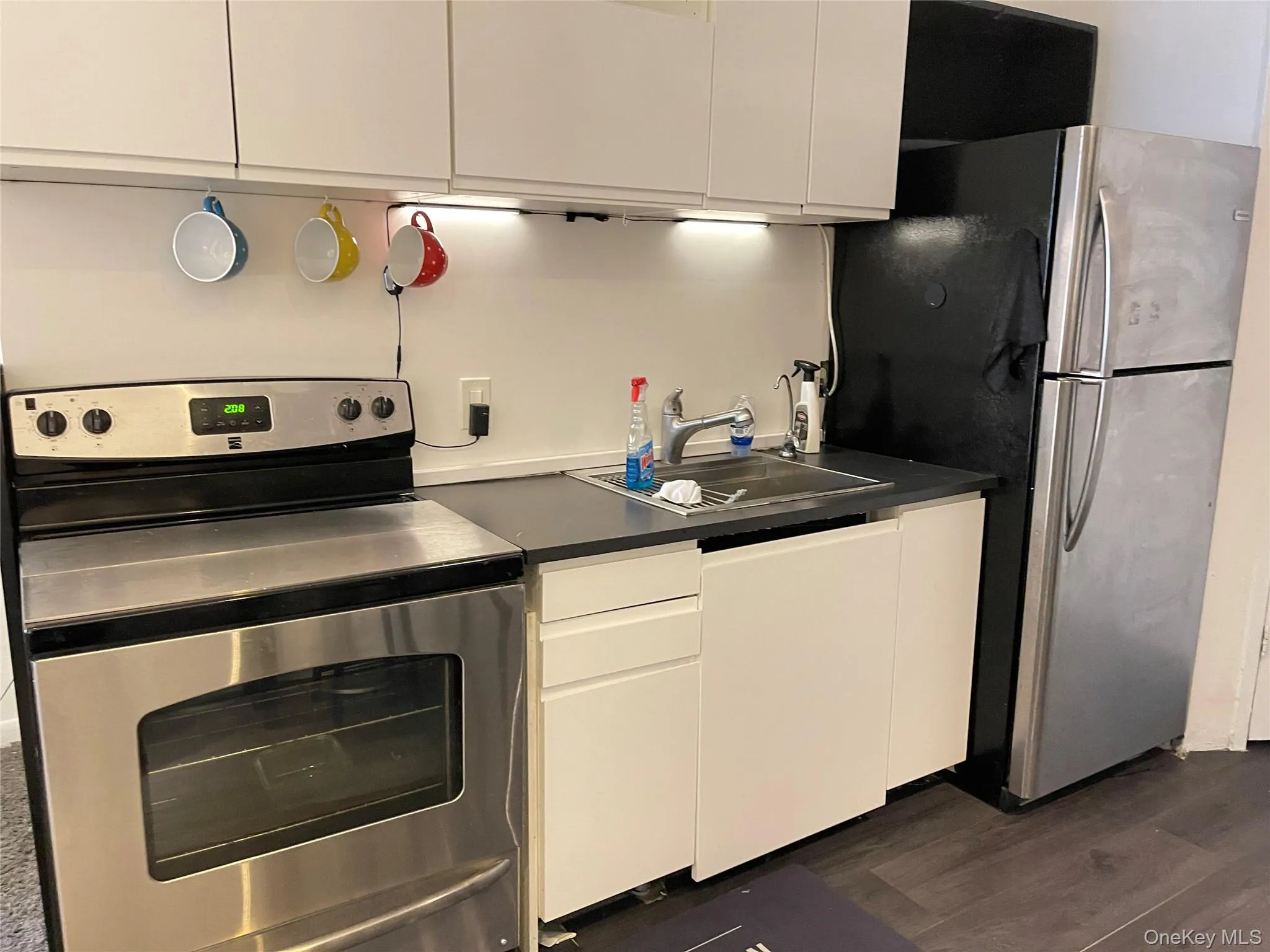 855 Broadway, Long Beach, NY, 3 Rooms Rooms,1 BathroomBathrooms,Residential Lease,For Rent,Broadway,0,983671 855 Broadway, Long Beach, NY, 3 Rooms Rooms,1 BathroomBathrooms,Residential Lease,For Rent,Broadway,0,983671