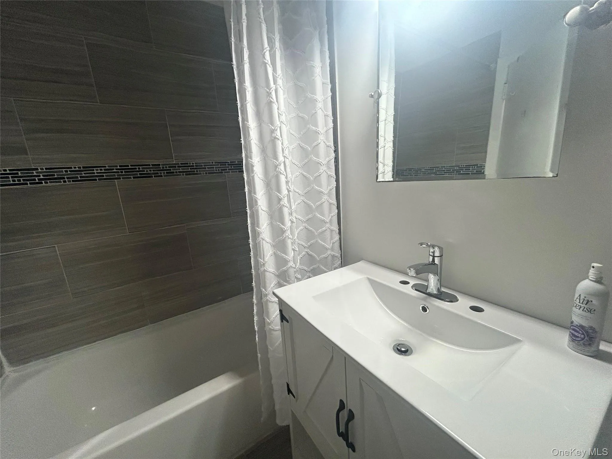 855 Broadway, Long Beach, NY, 3 Room Rooms,1 BathroomBathrooms,Residential Lease,For Rent,Broadway,0,983671 855 Broadway, Long Beach, NY, 3 Room Rooms,1 BathroomBathrooms,Residential Lease,For Rent,Broadway,0,983671
