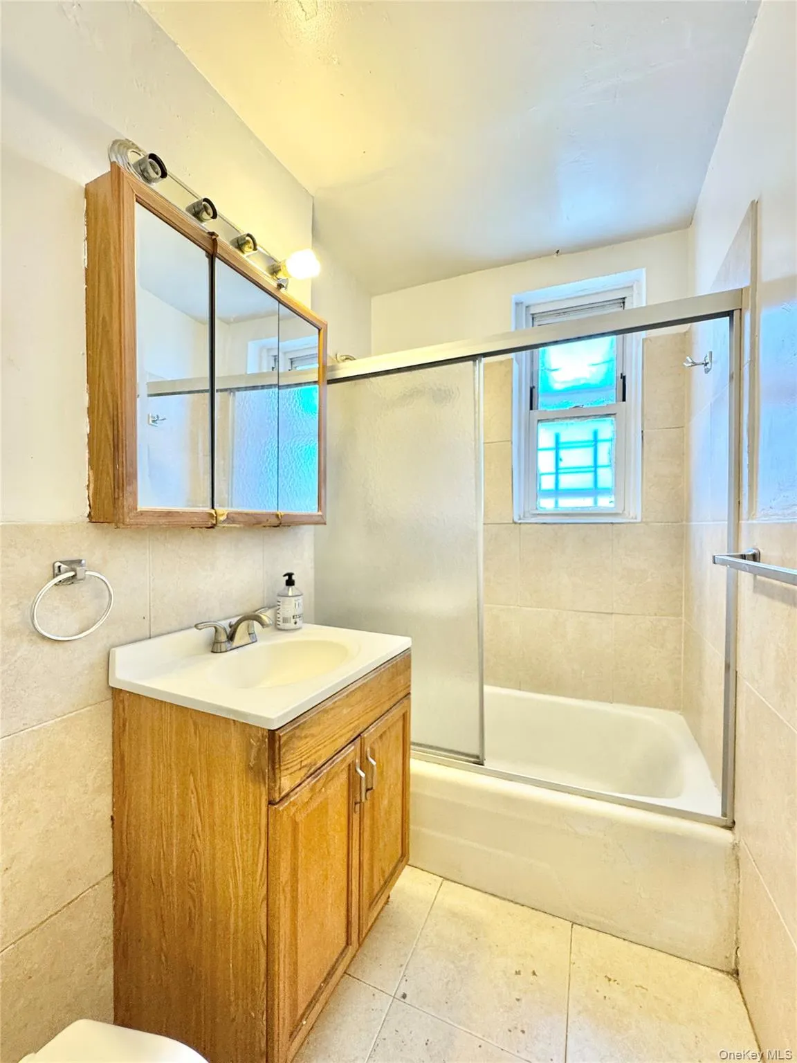 8616 60th Avenue, New York, NY, 1 Bedroom Bedrooms, 4 Rooms Rooms,1 BathroomBathrooms,Residential,For Rent,60th,0,983694 8616 60th Avenue, New York, NY, 1 Bedroom Bedrooms, 4 Rooms Rooms,1 BathroomBathrooms,Residential,For Rent,60th,0,983694