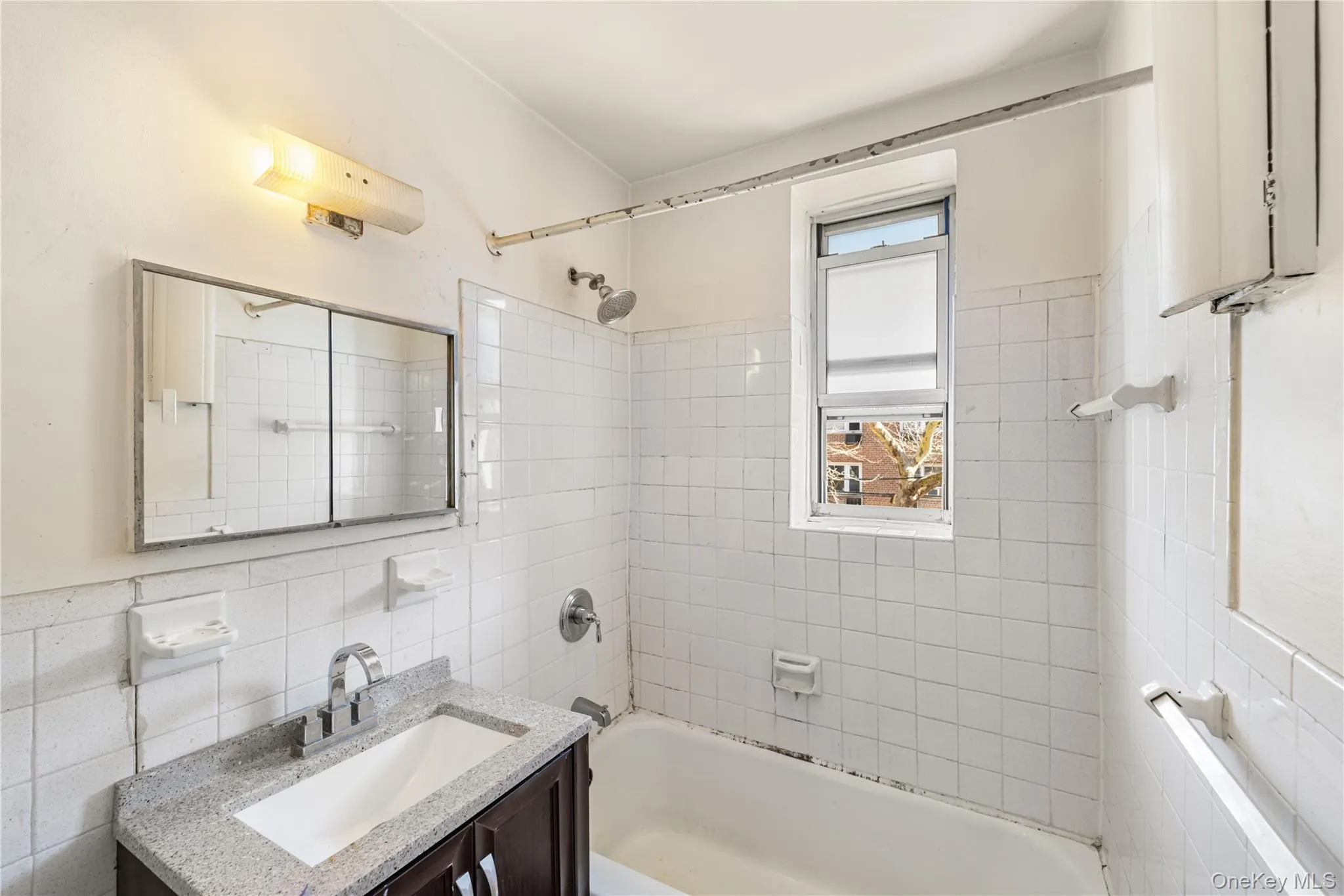 600 Locust Street, Mount Vernon, NY, 2 Bedrooms Bedrooms, 5 Rooms Rooms,2 BathroomsBathrooms,Residential,For Rent,Locust,0,983702 600 Locust Street, Mount Vernon, NY, 2 Bedrooms Bedrooms, 5 Rooms Rooms,2 BathroomsBathrooms,Residential,For Rent,Locust,0,983702